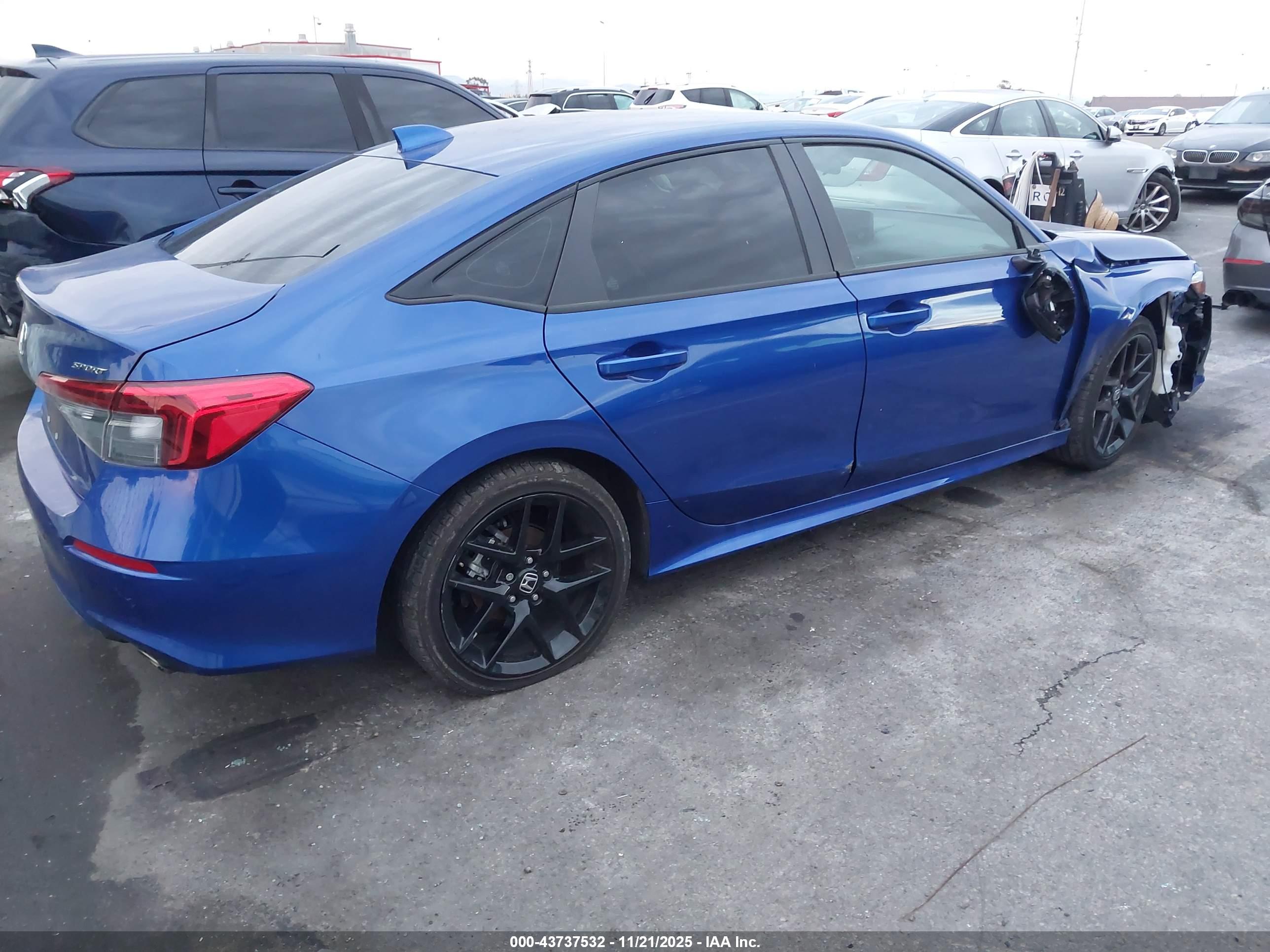HONDA CIVIC image 4
