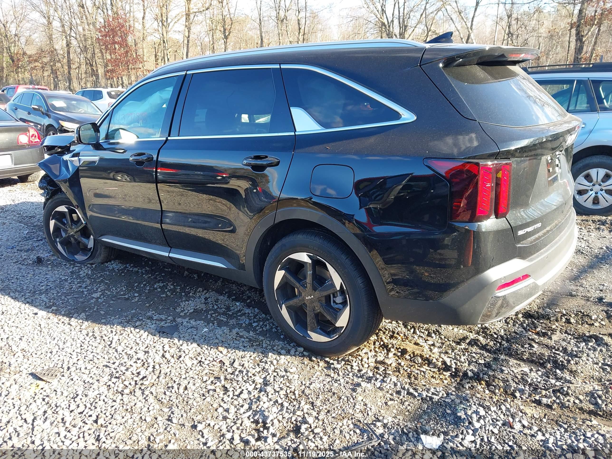 KIA SORENTO image 3