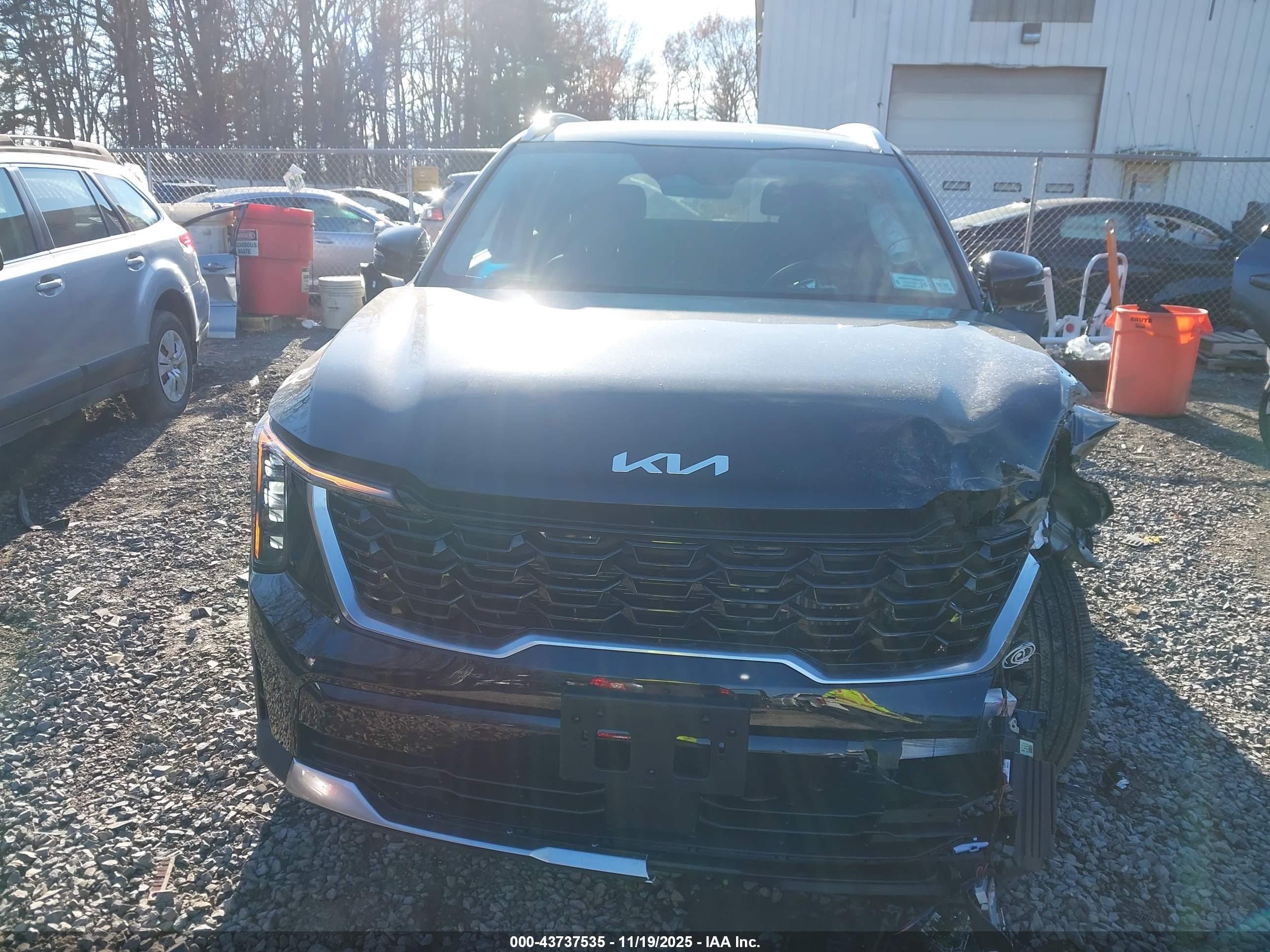 KIA SORENTO image 6