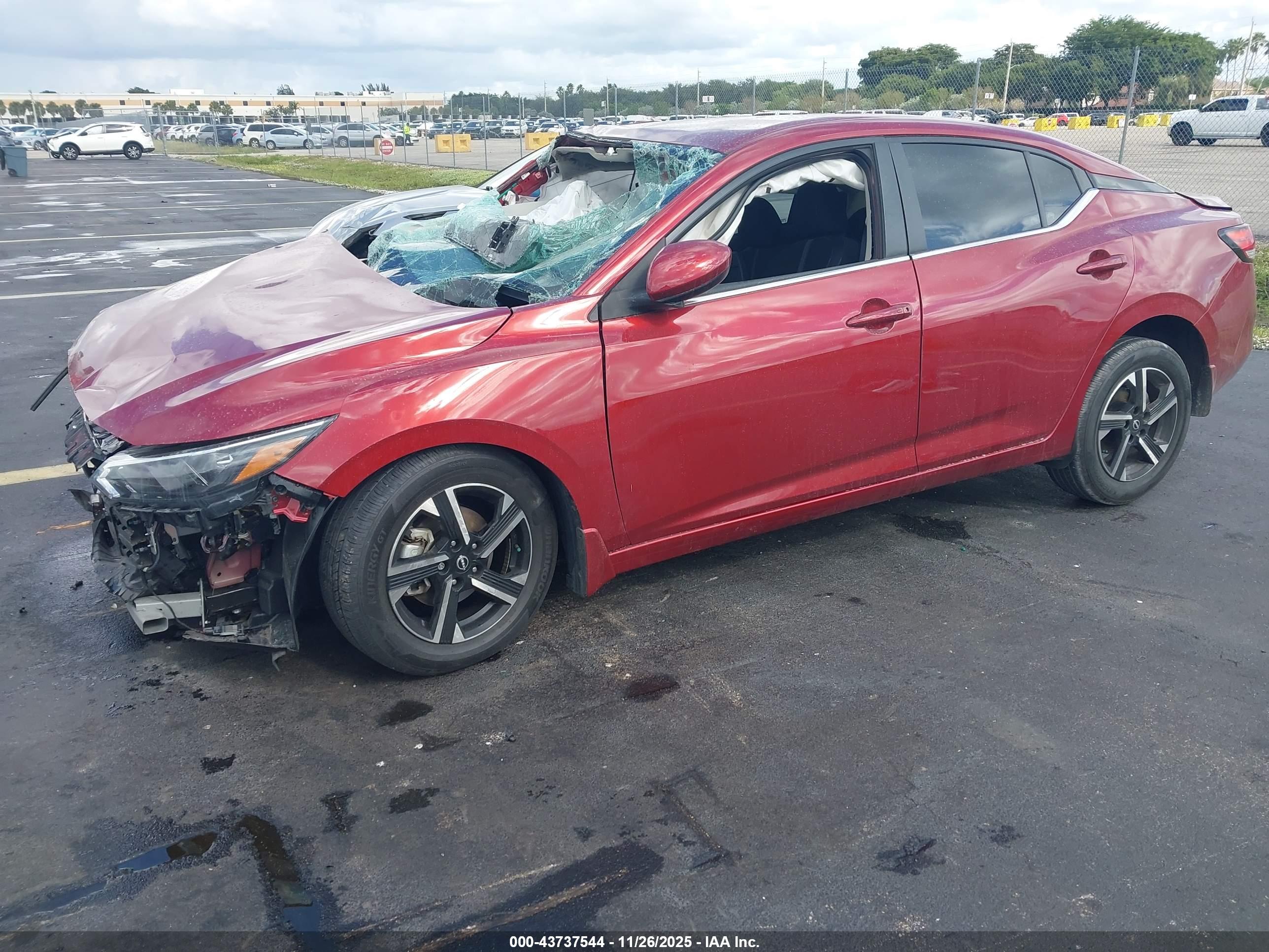 NISSAN SENTRA image 2