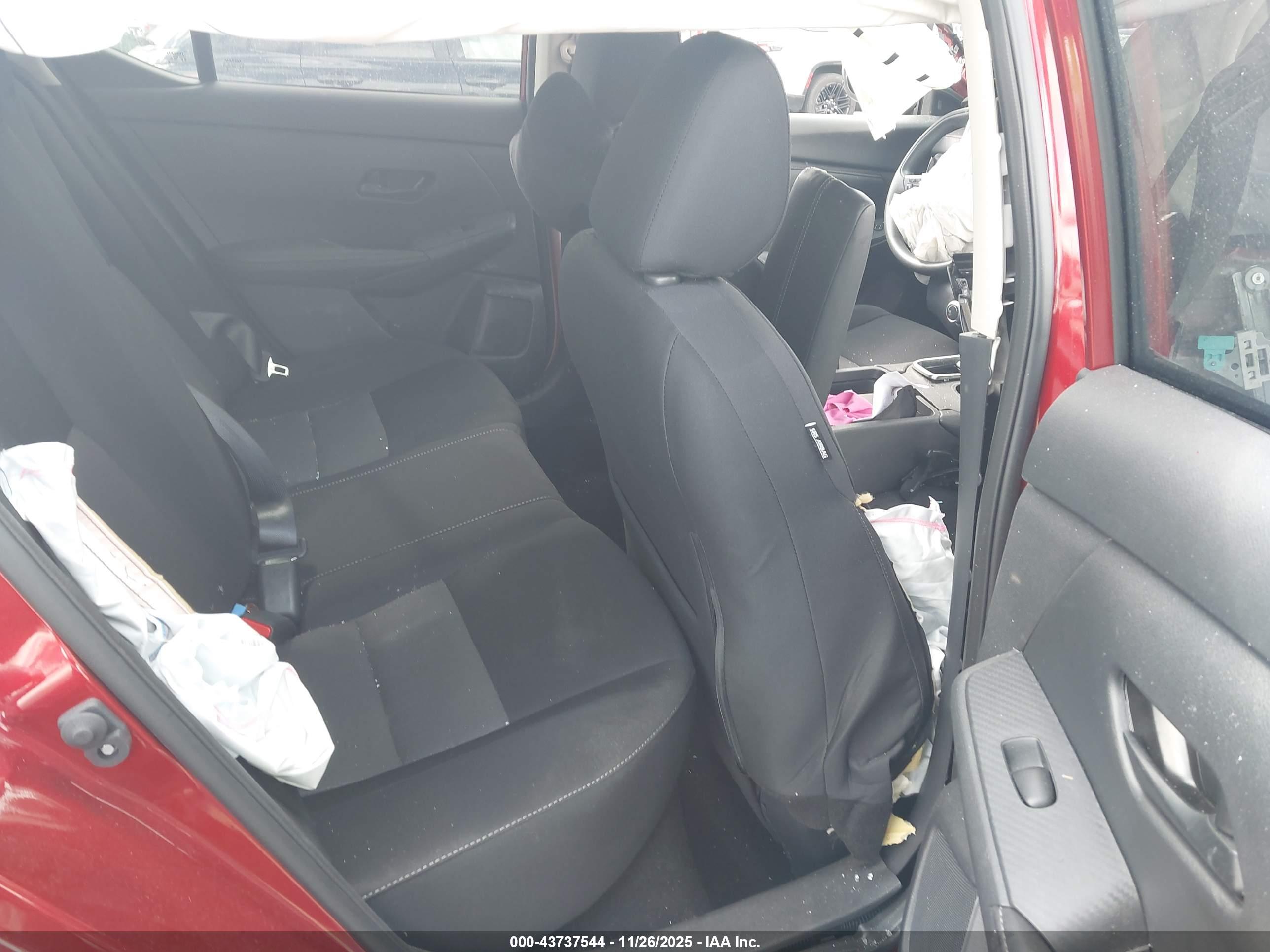 NISSAN SENTRA image 8