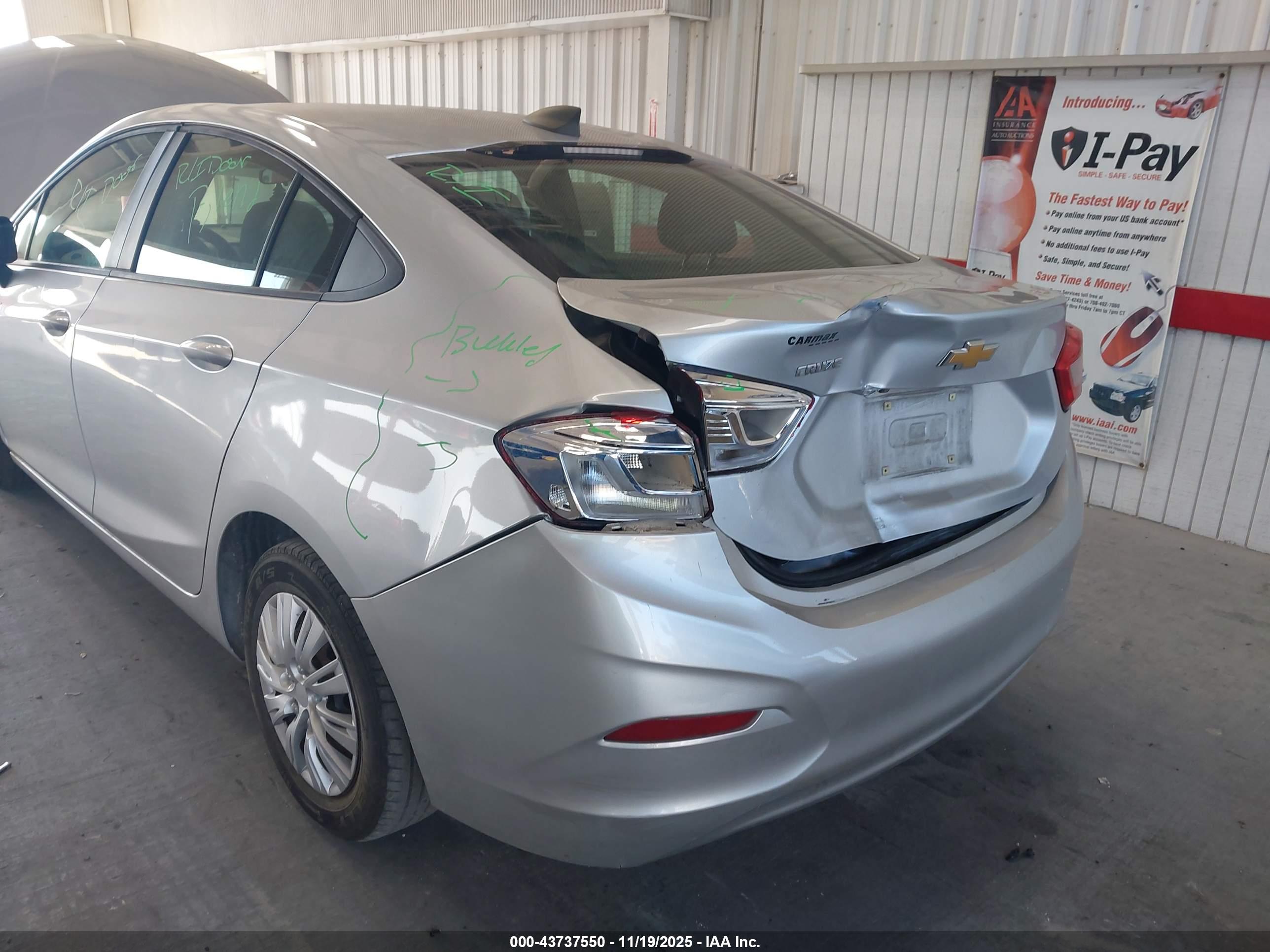 CHEVROLET CRUZE image 6