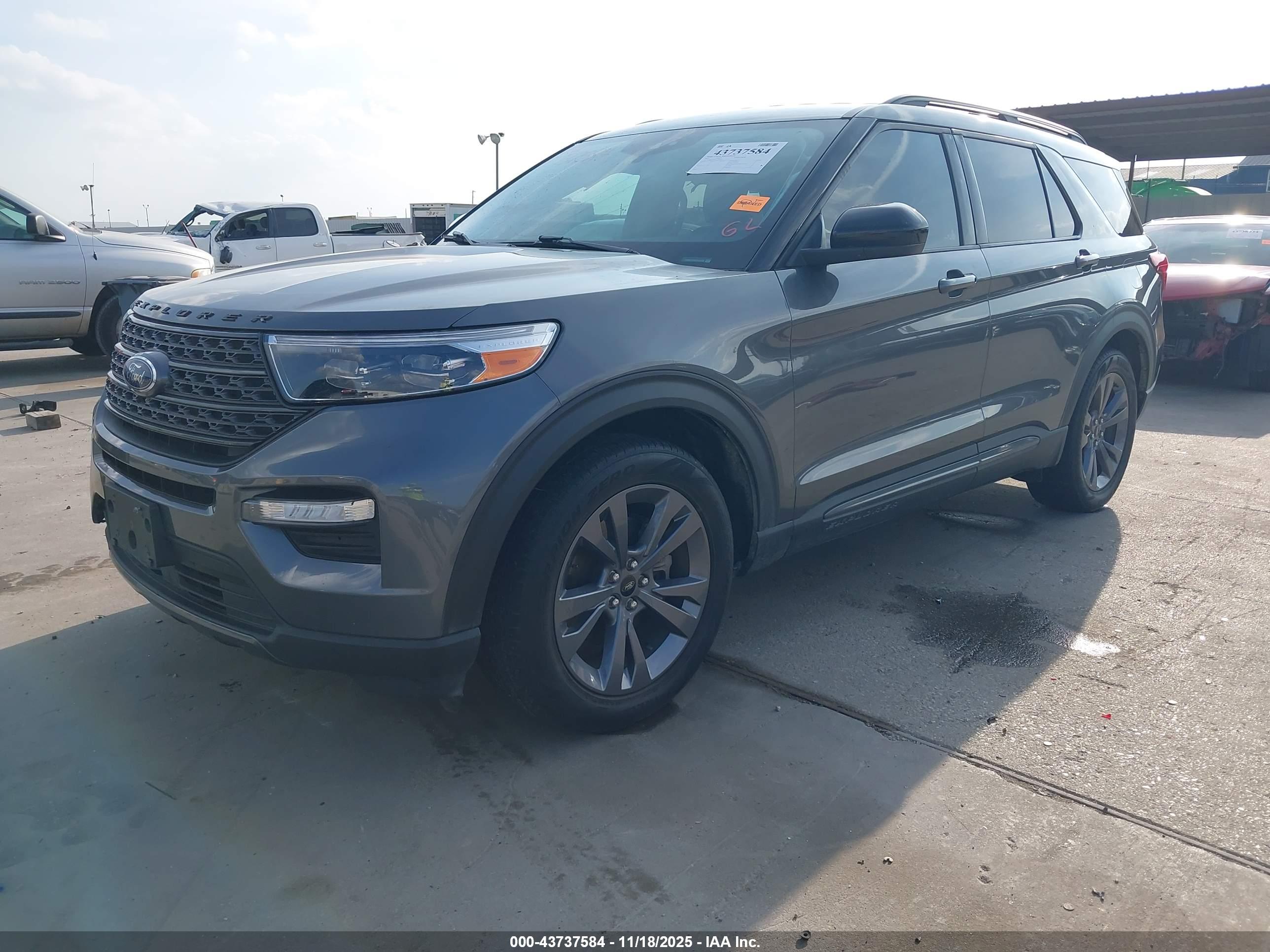 FORD EXPLORER image 2