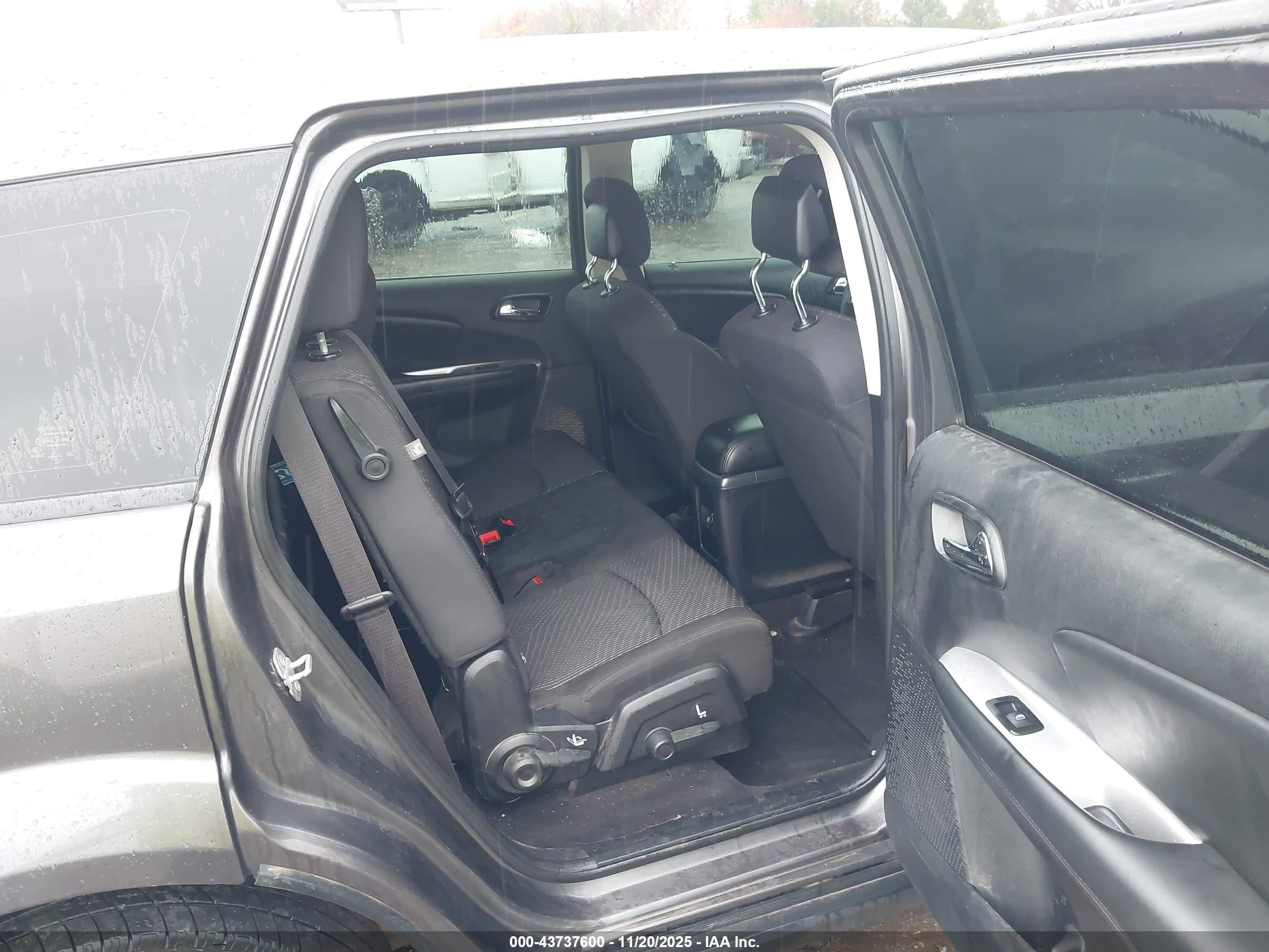 DODGE JOURNEY image 8