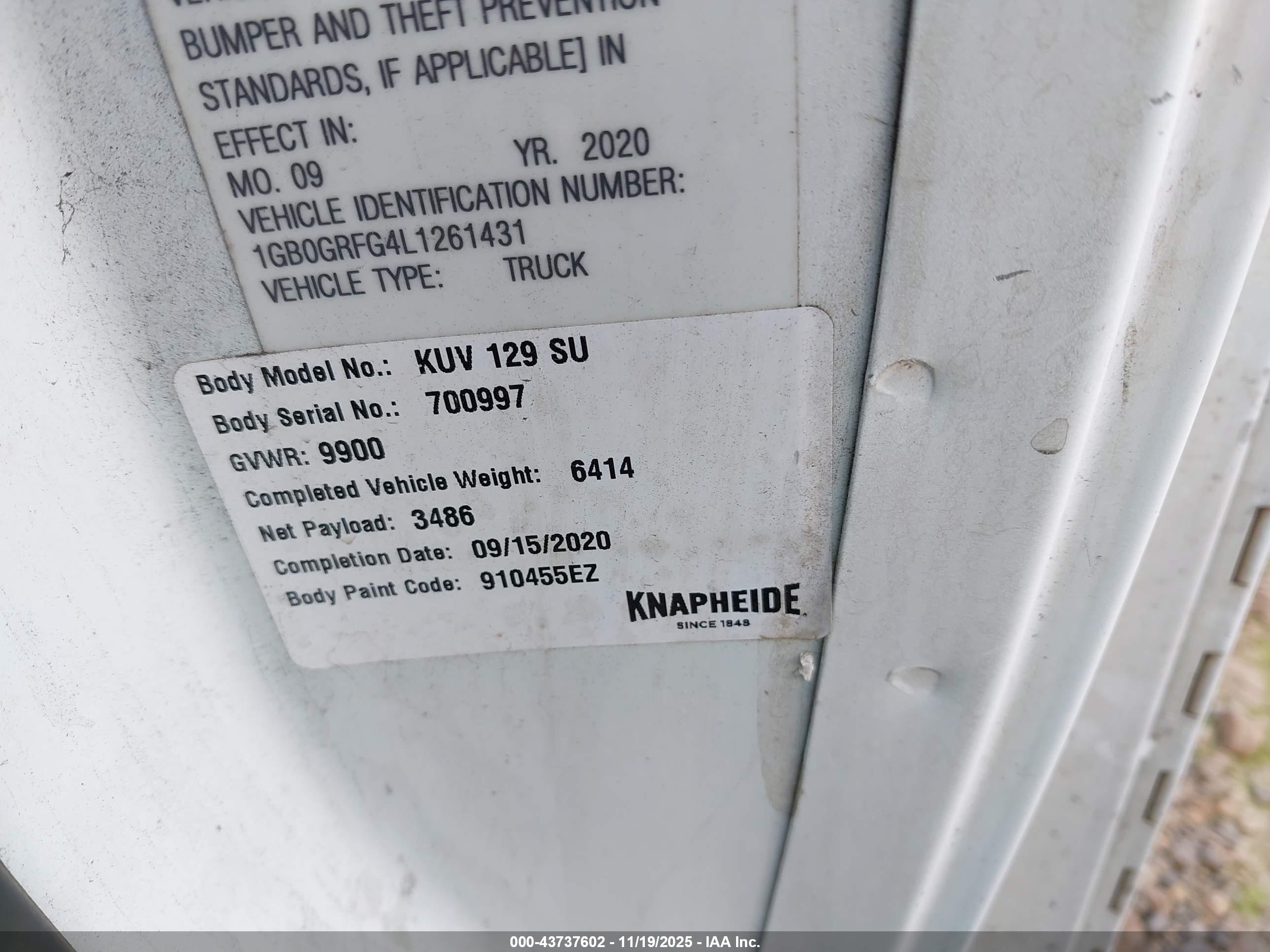 CHEVROLET EXPRESS image 9