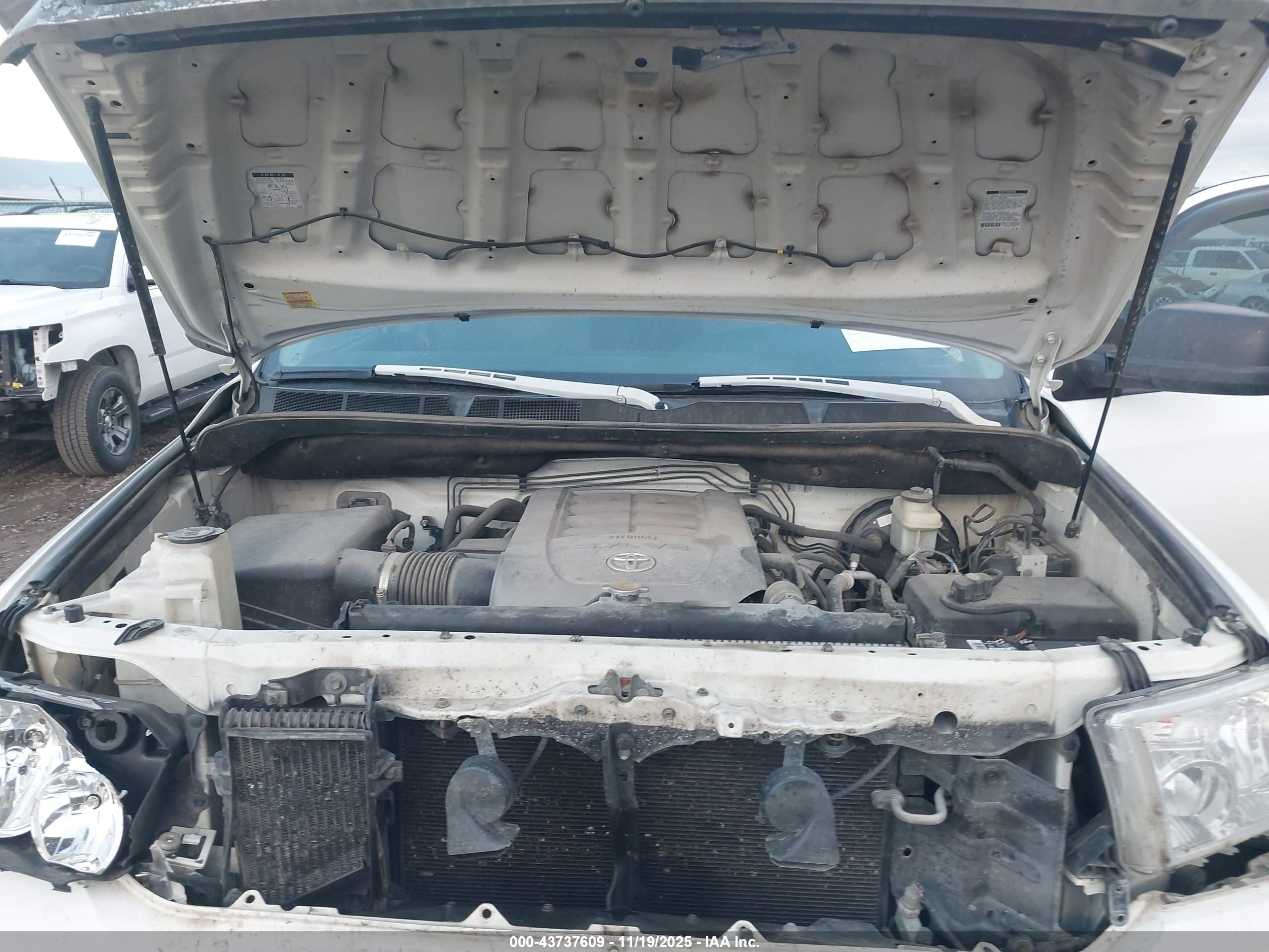 TOYOTA TUNDRA image 10