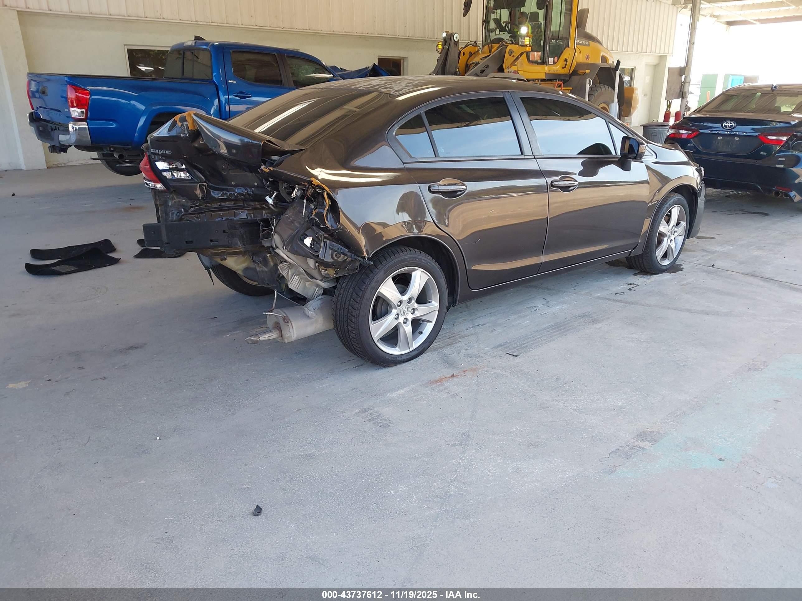 HONDA CIVIC image 4
