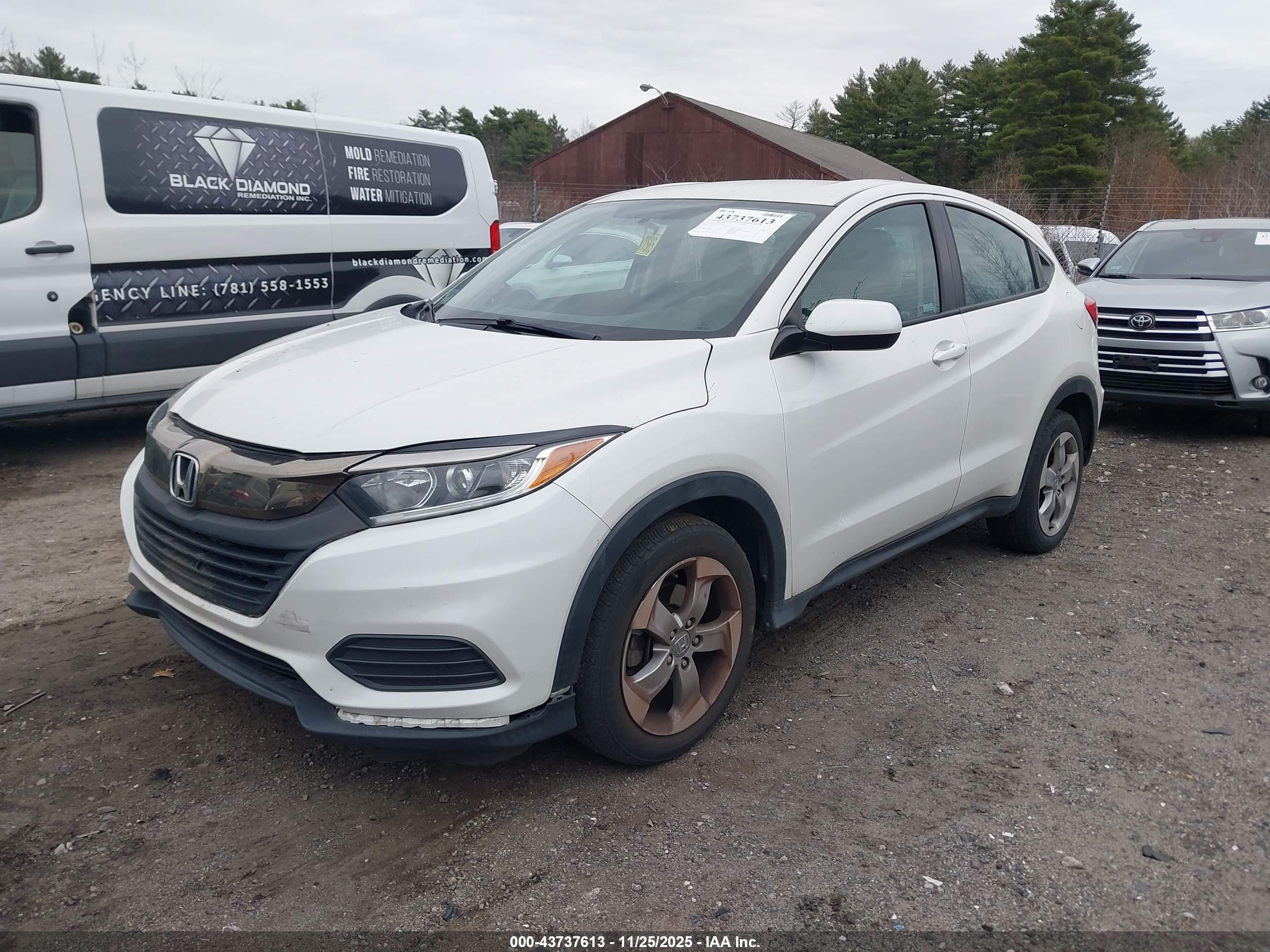 HONDA HR-V image 2