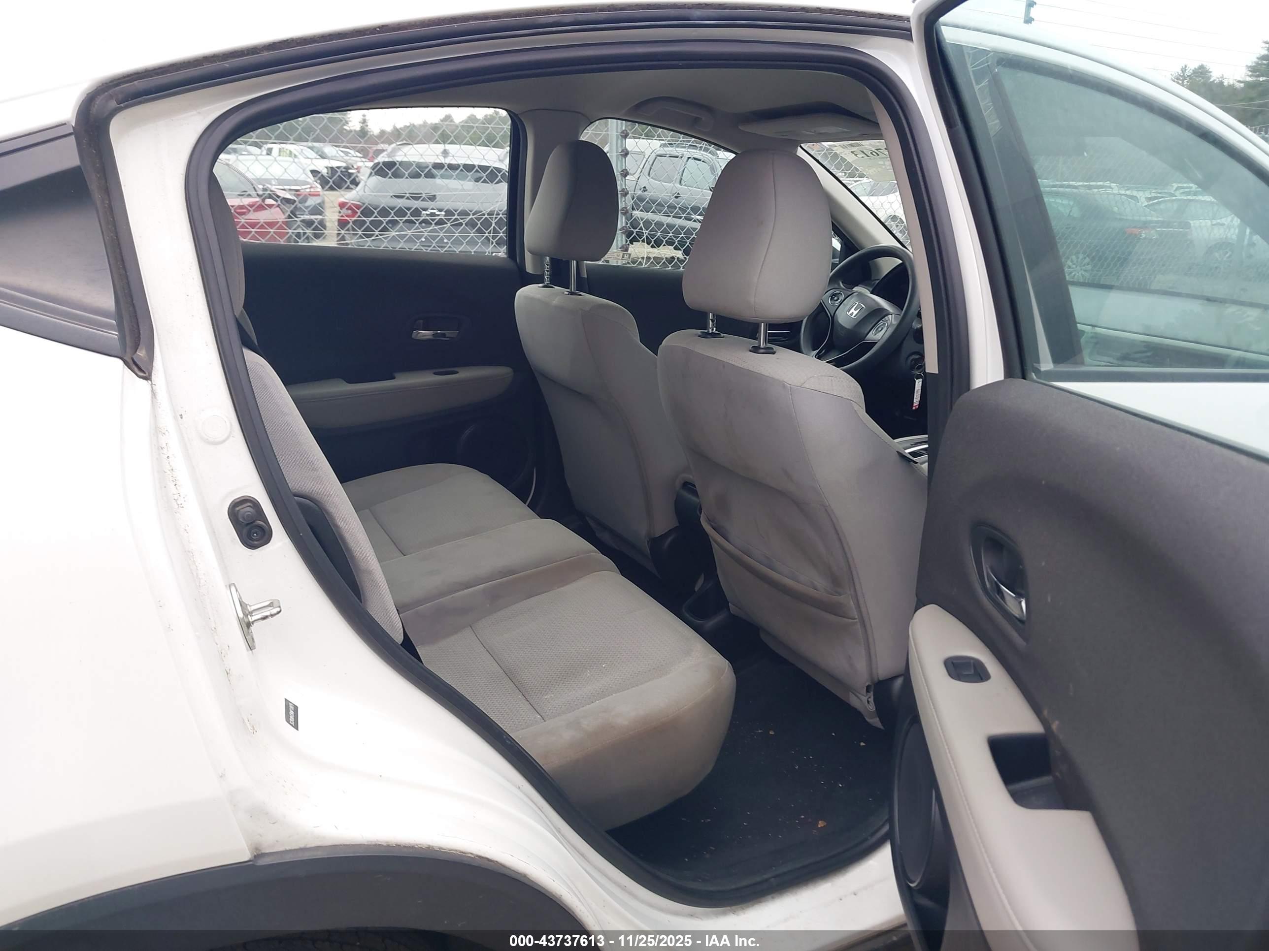 HONDA HR-V image 8