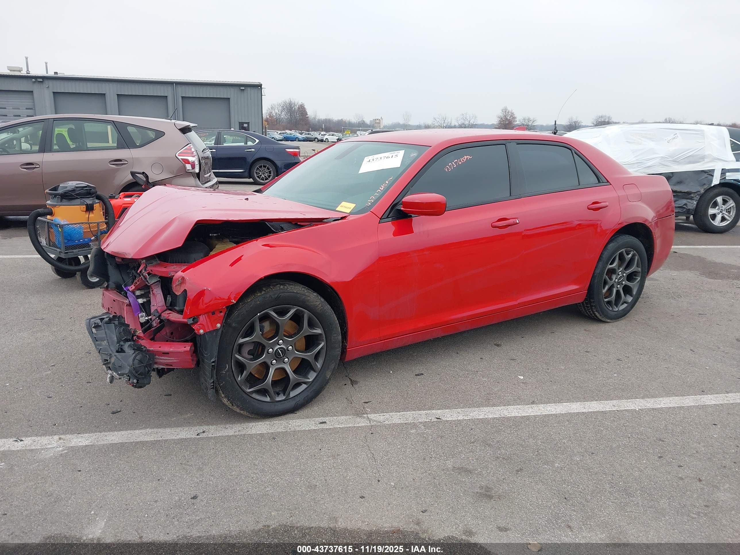 CHRYSLER 300 image 2