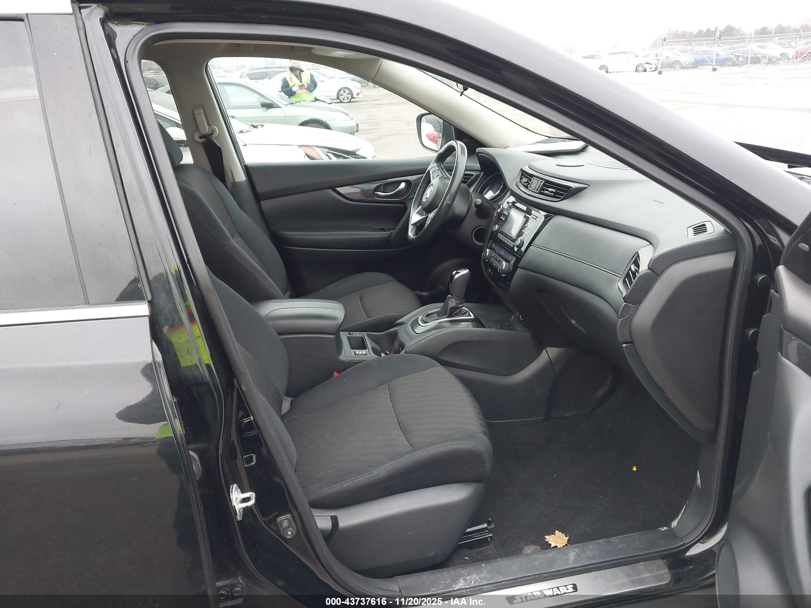 NISSAN ROGUE image 5