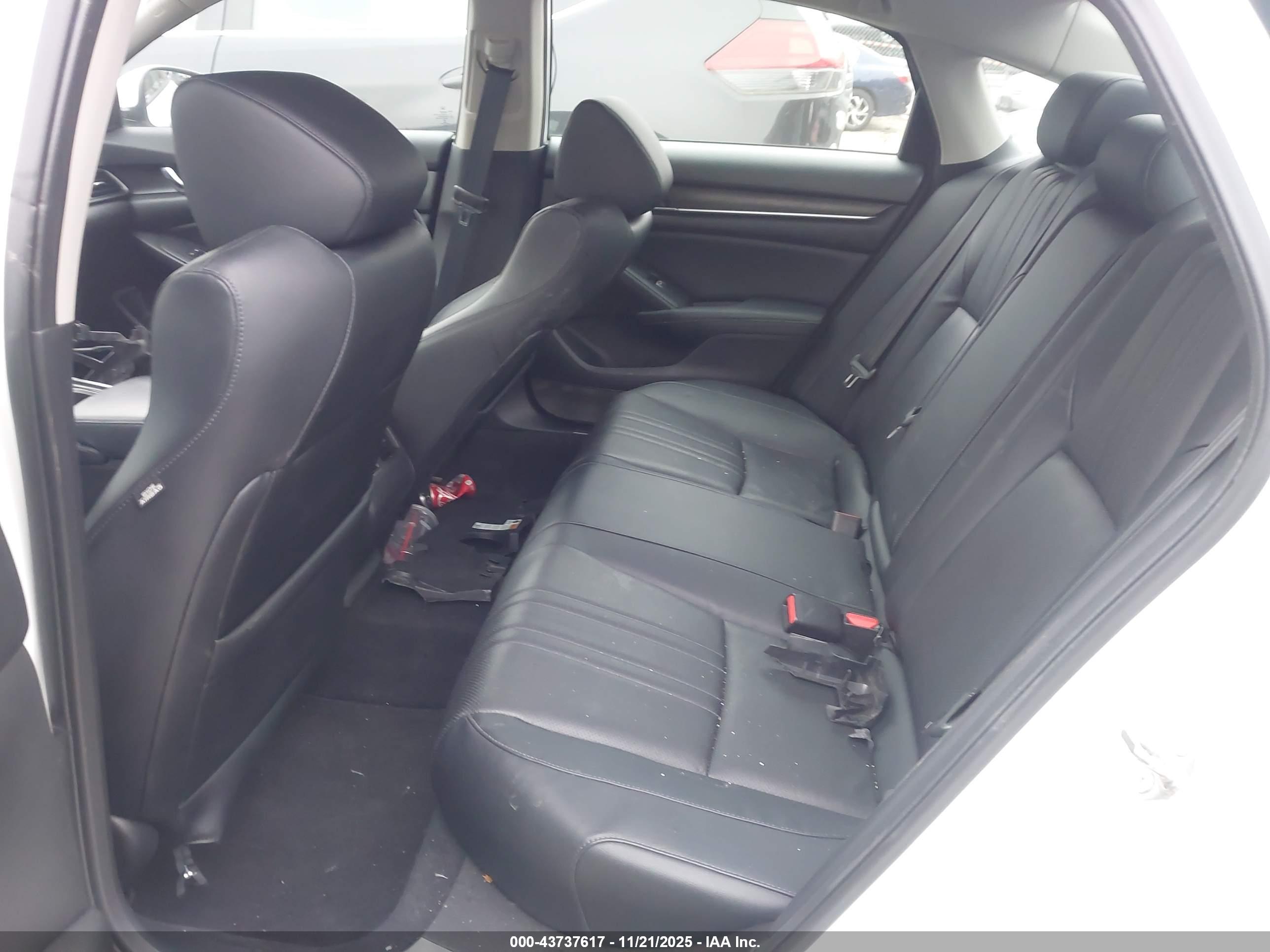 HONDA ACCORD image 8