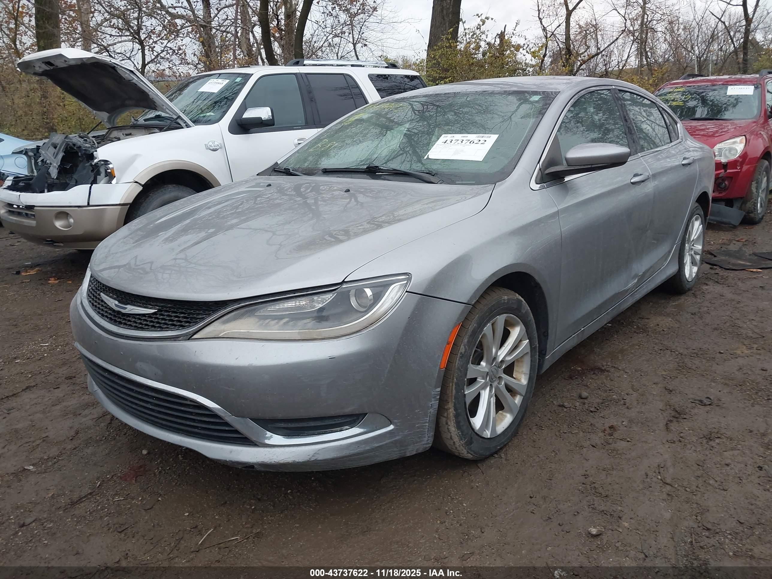 CHRYSLER 200 image 2