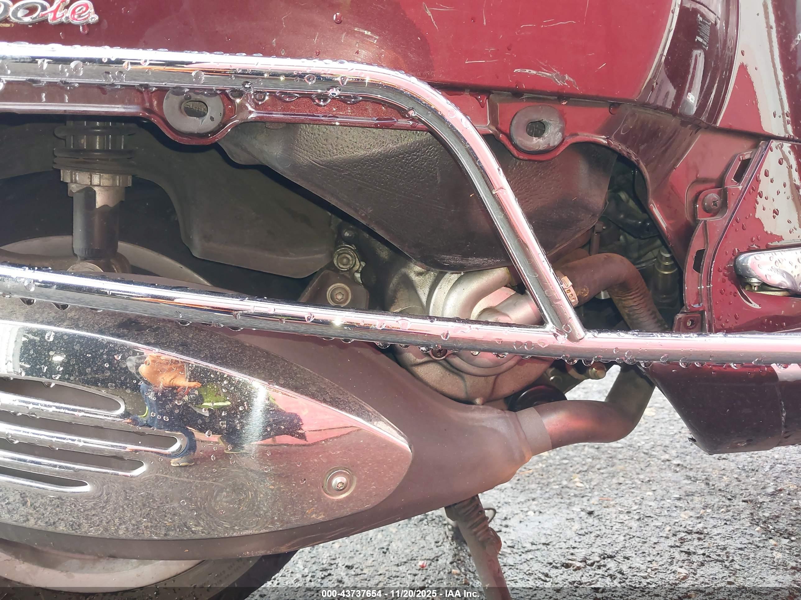 VESPA GTS image 8