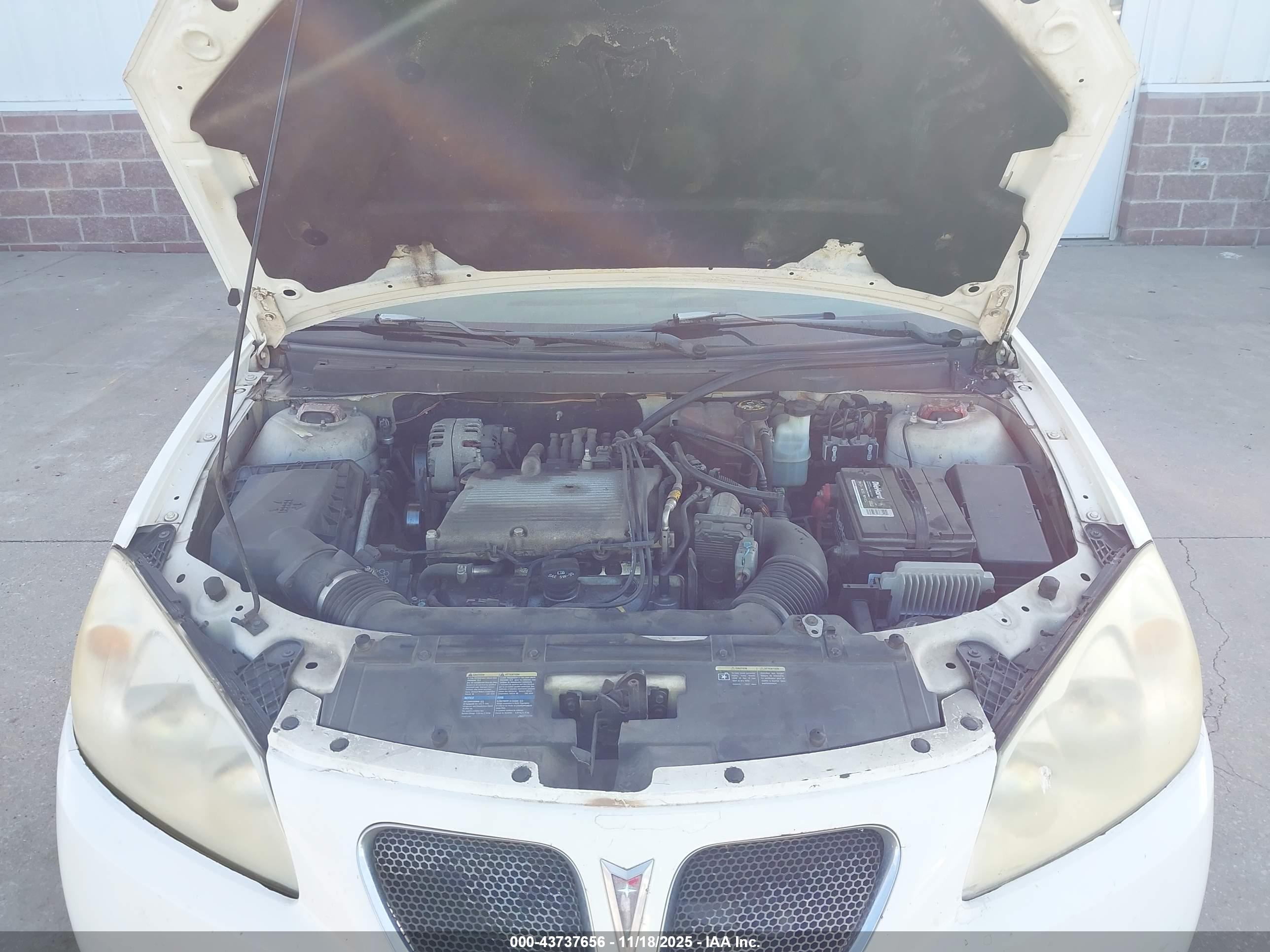 PONTIAC G6 image 10