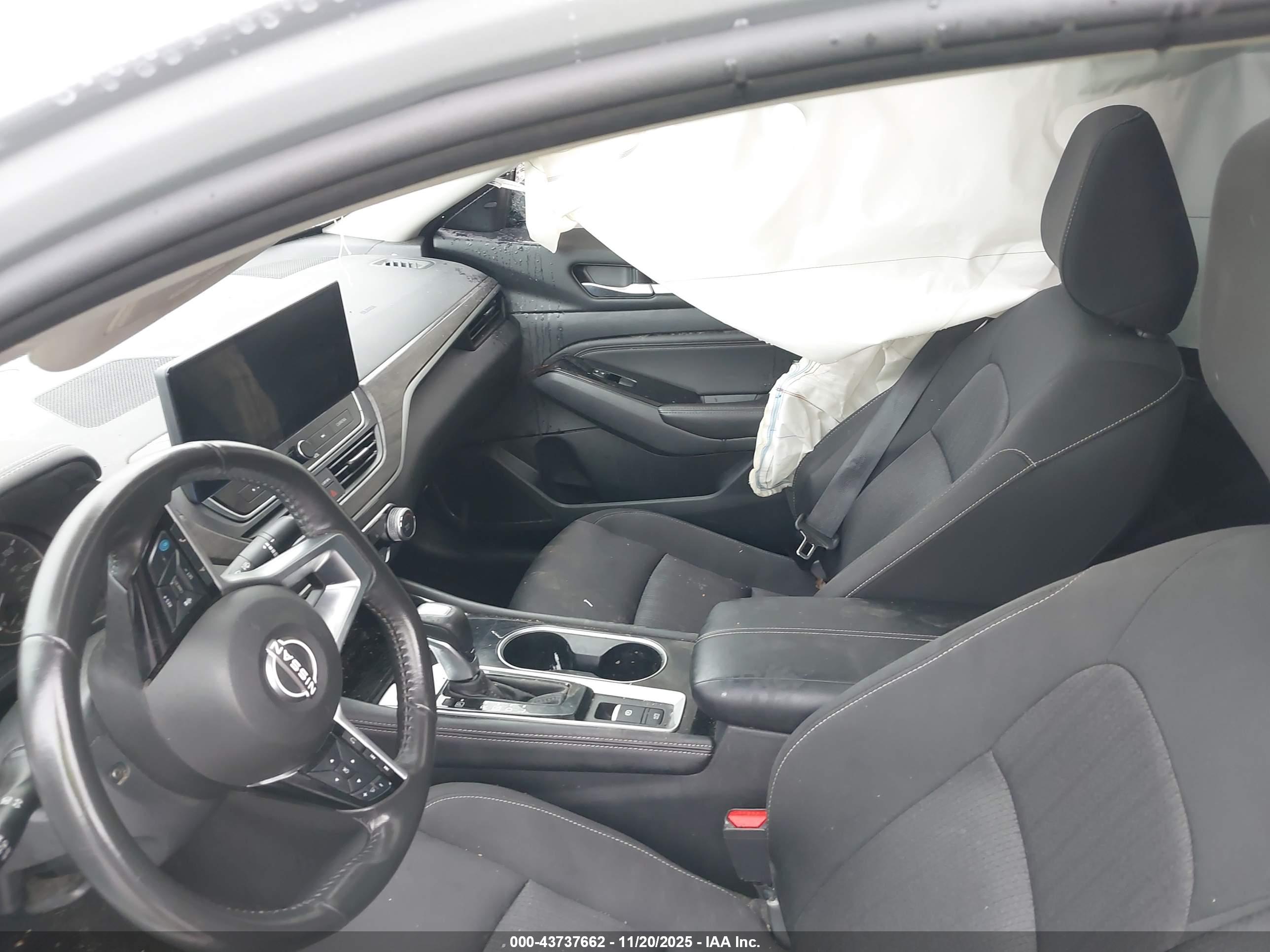 NISSAN ALTIMA image 5