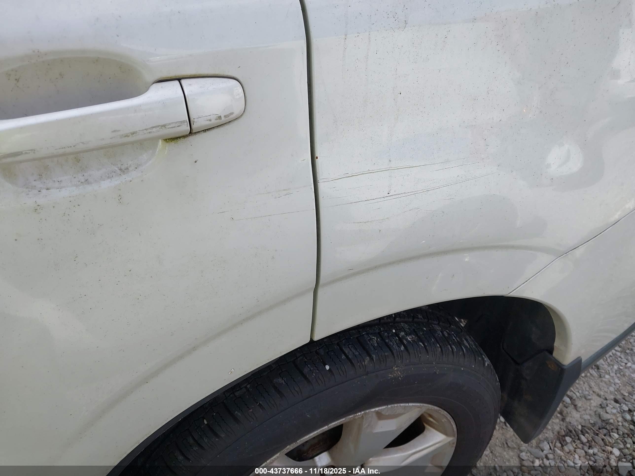 SUBARU FORESTER image 6