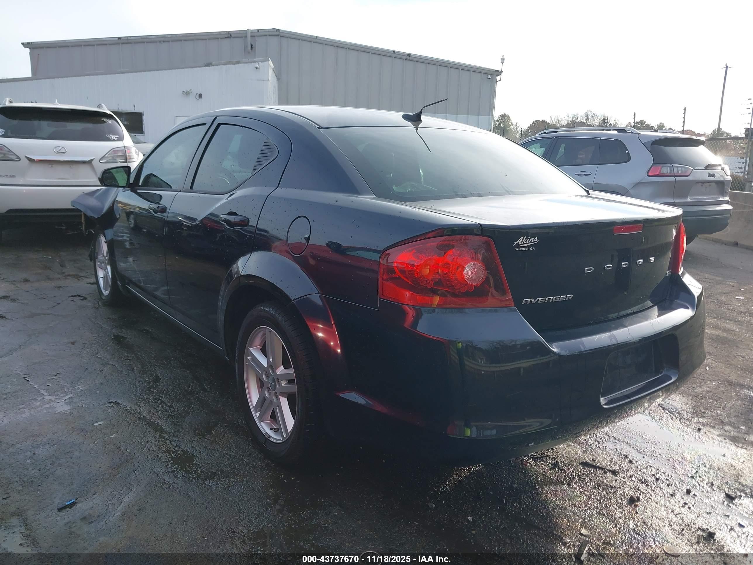 DODGE AVENGER image 3