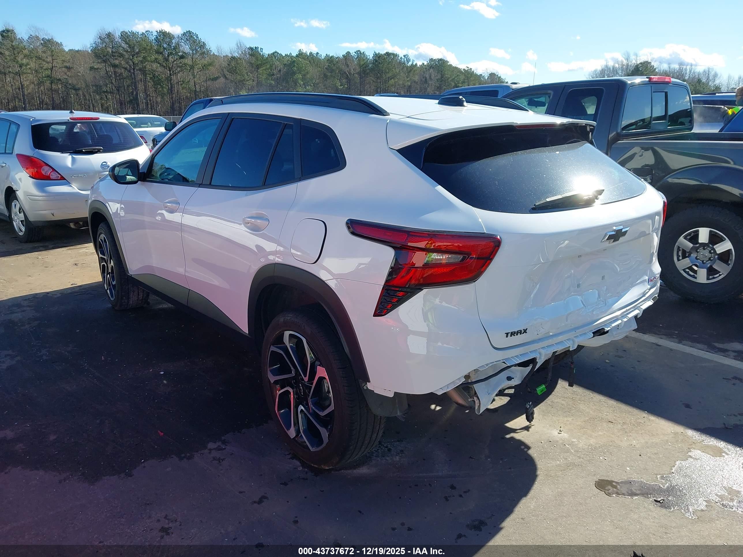 CHEVROLET TRAX image 3