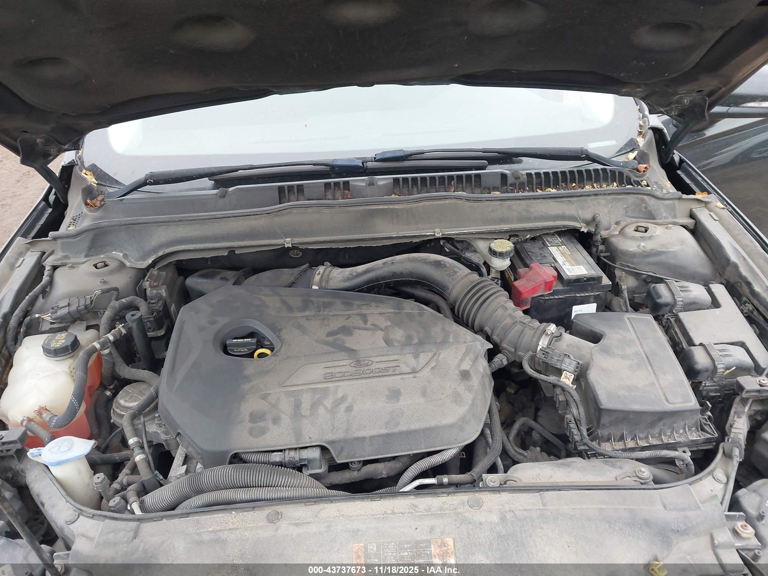 FORD FUSION image 10