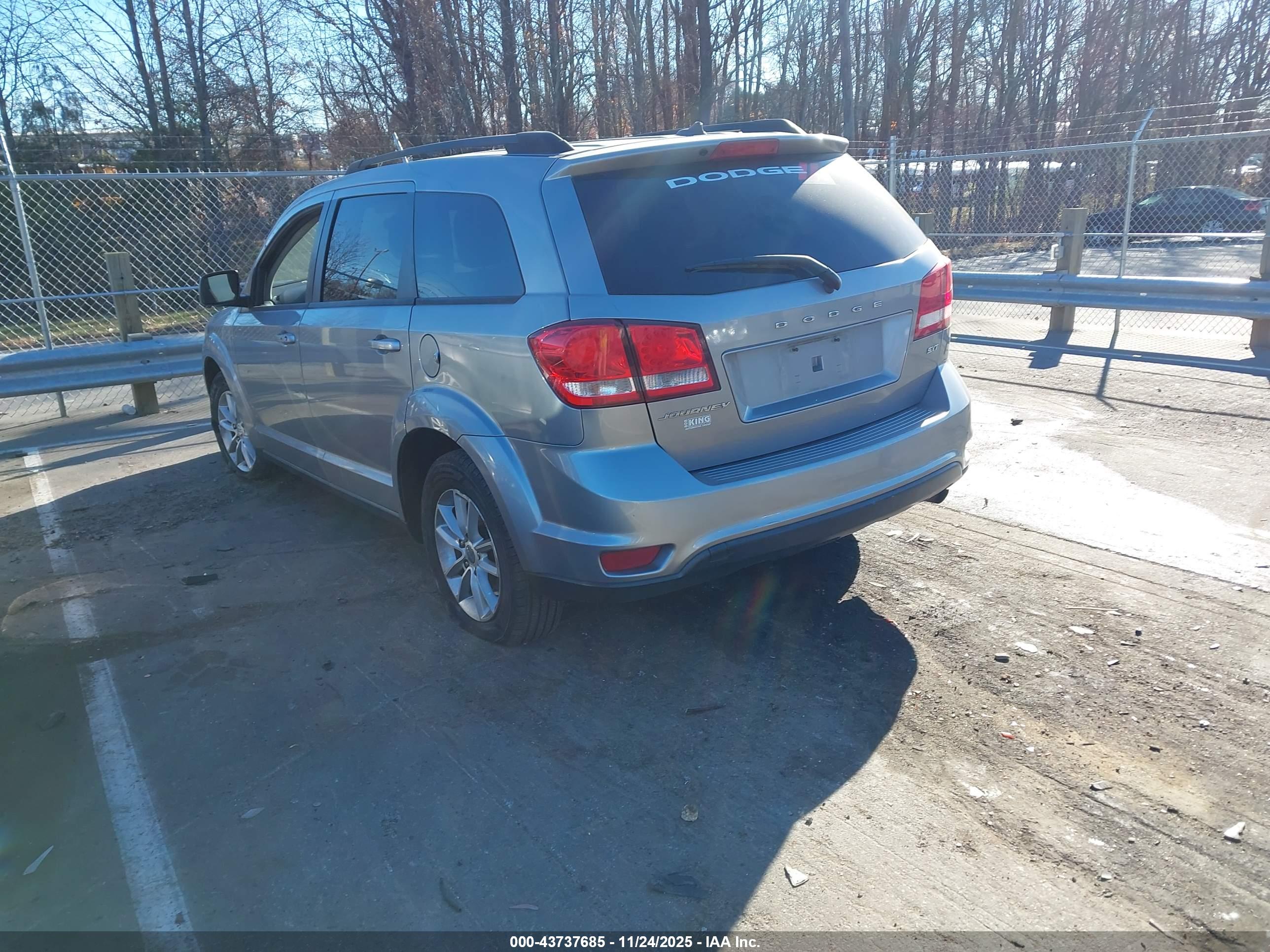 DODGE JOURNEY image 3