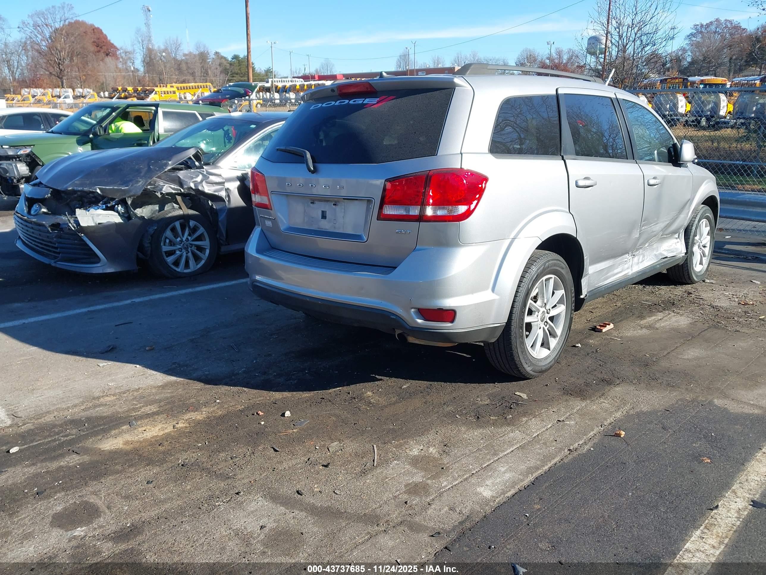 DODGE JOURNEY image 4