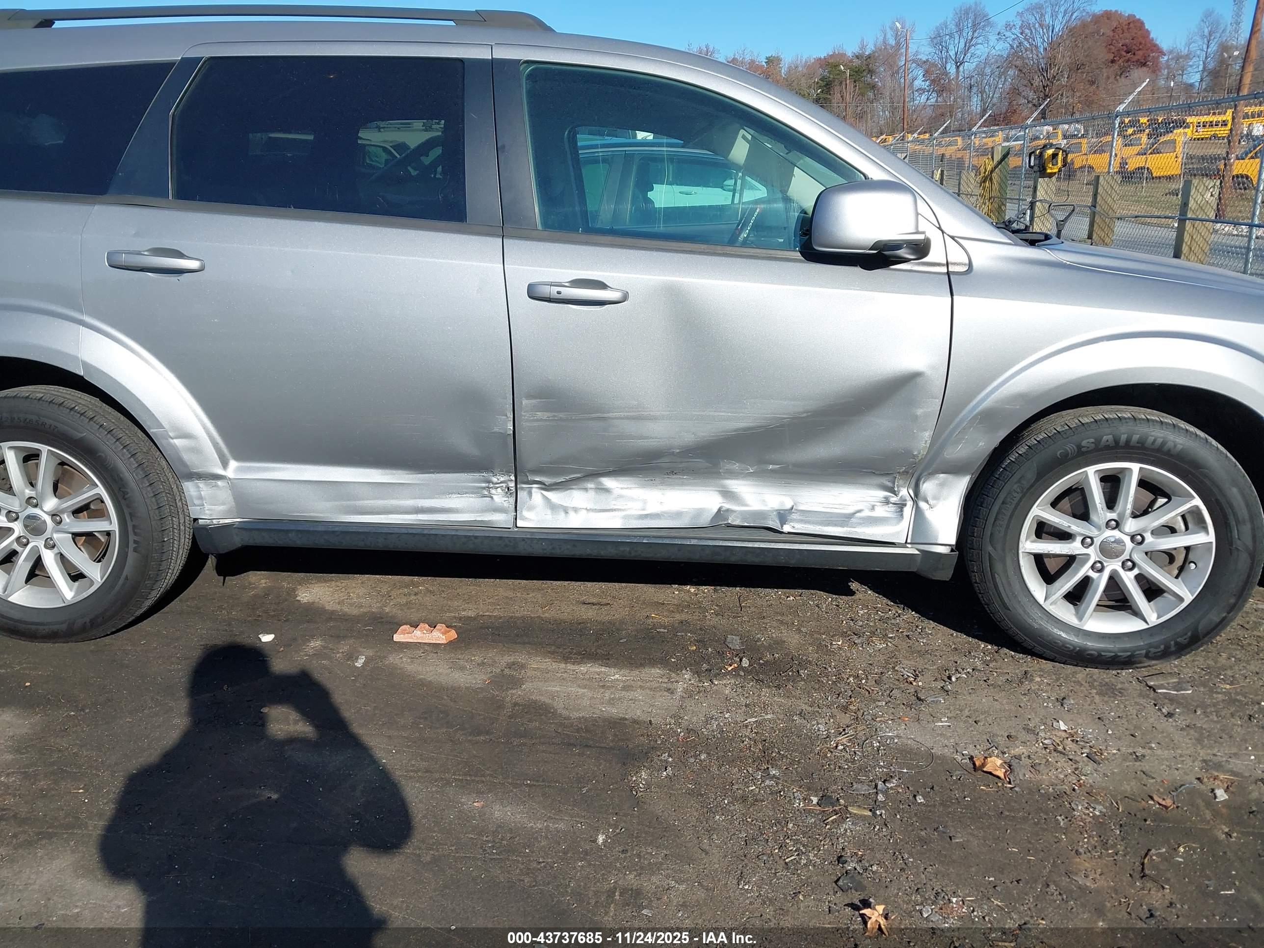 DODGE JOURNEY image 6