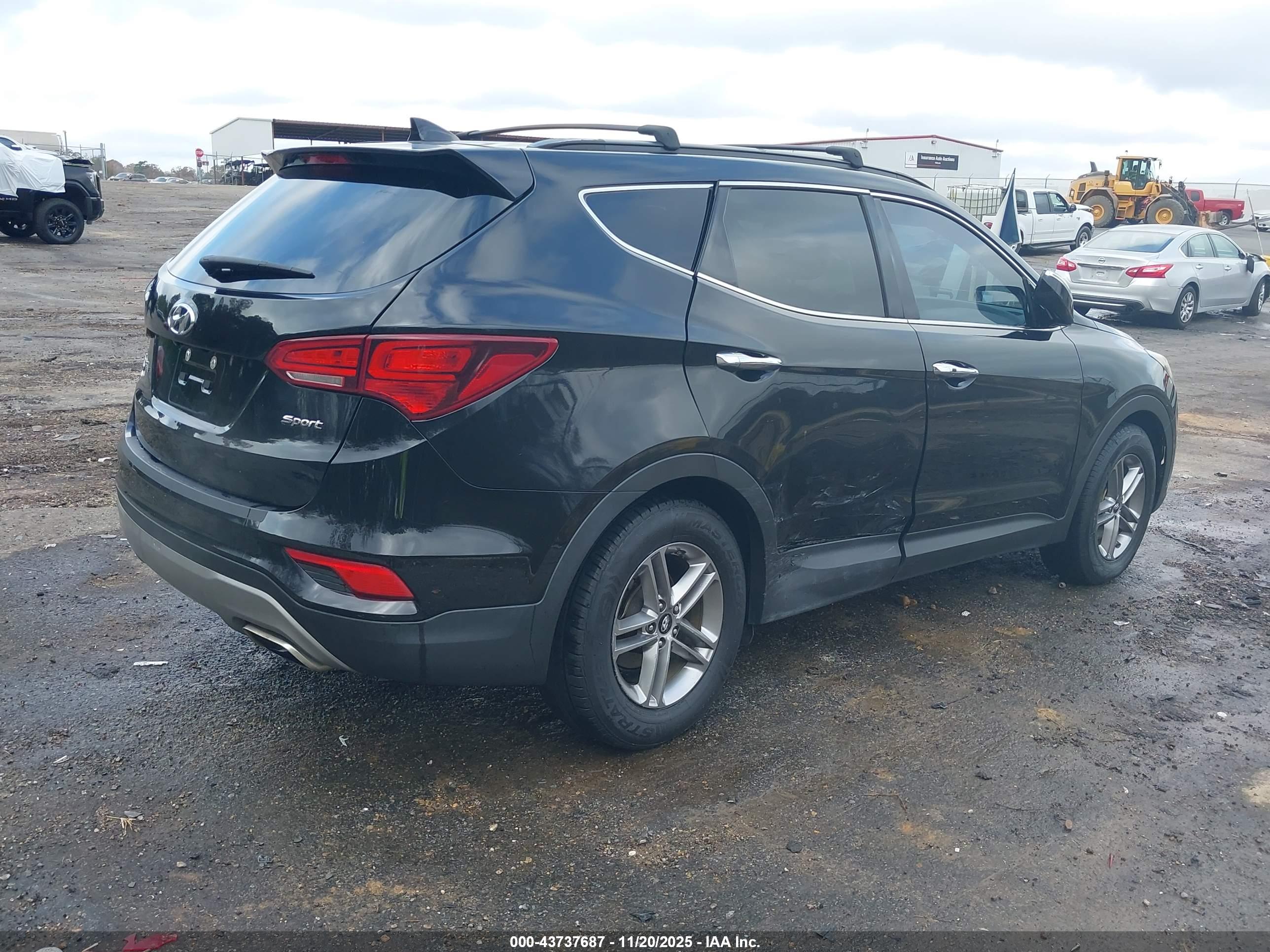 HYUNDAI SANTA image 4