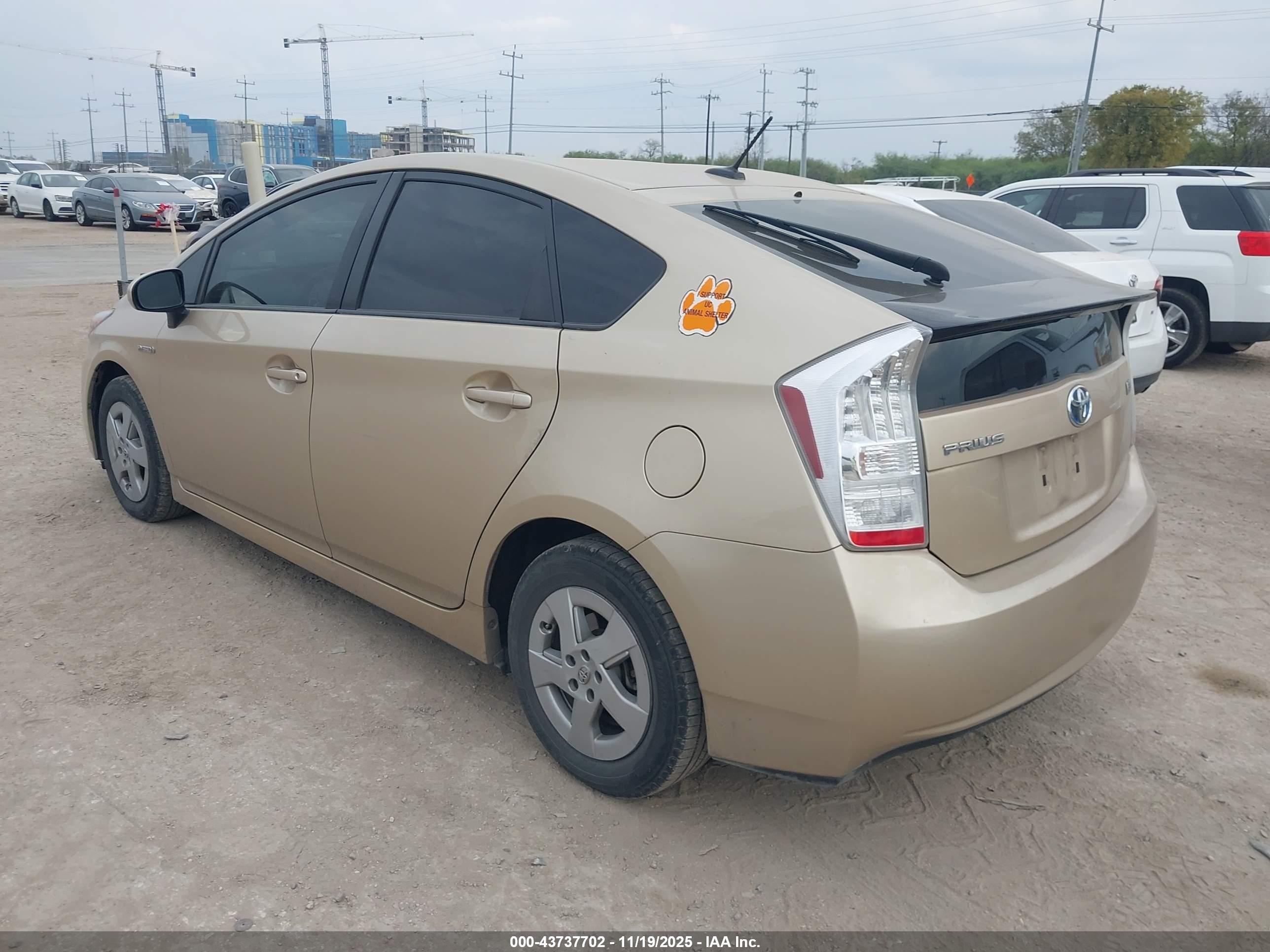TOYOTA PRIUS image 3