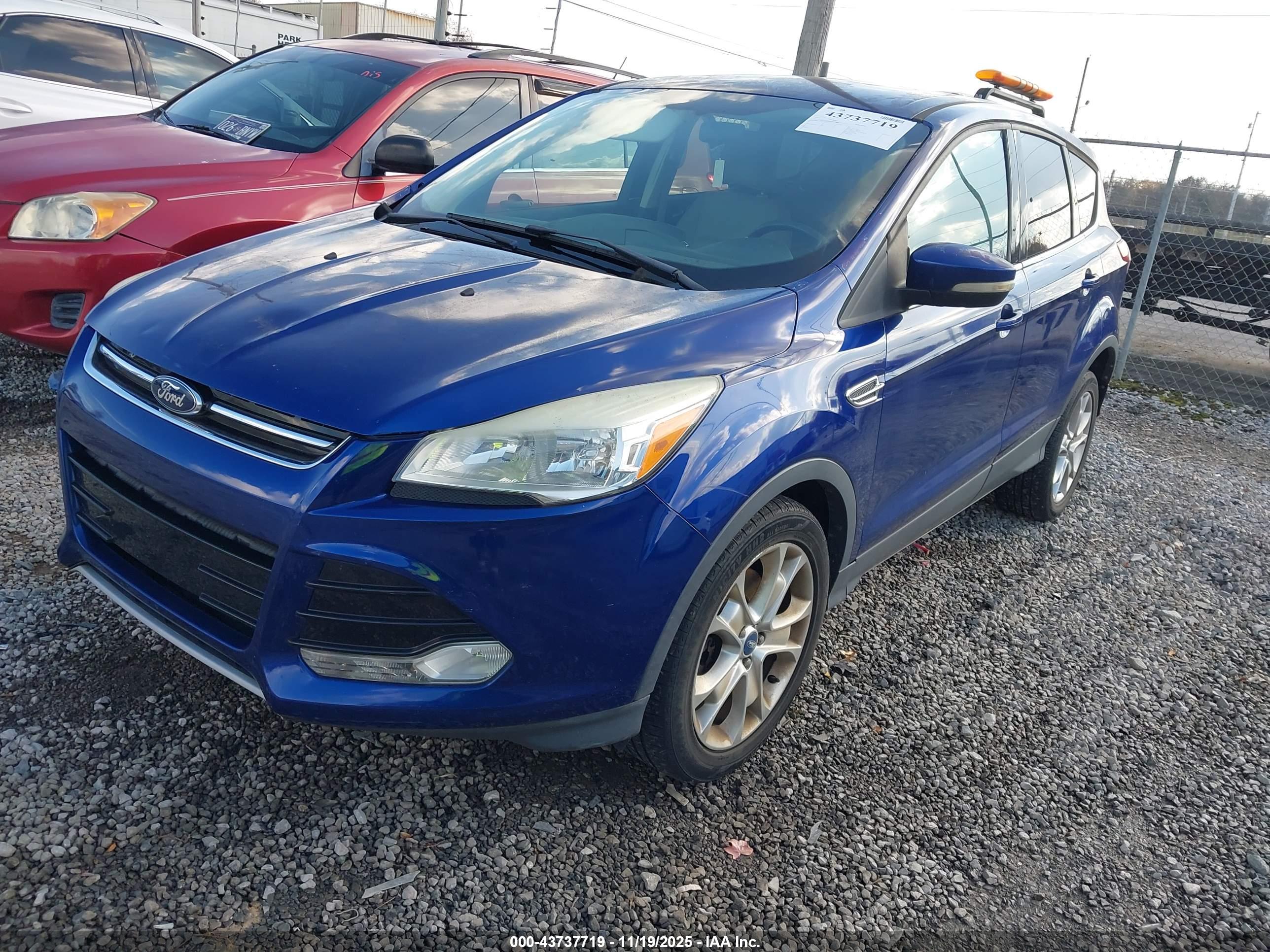 FORD ESCAPE image 2