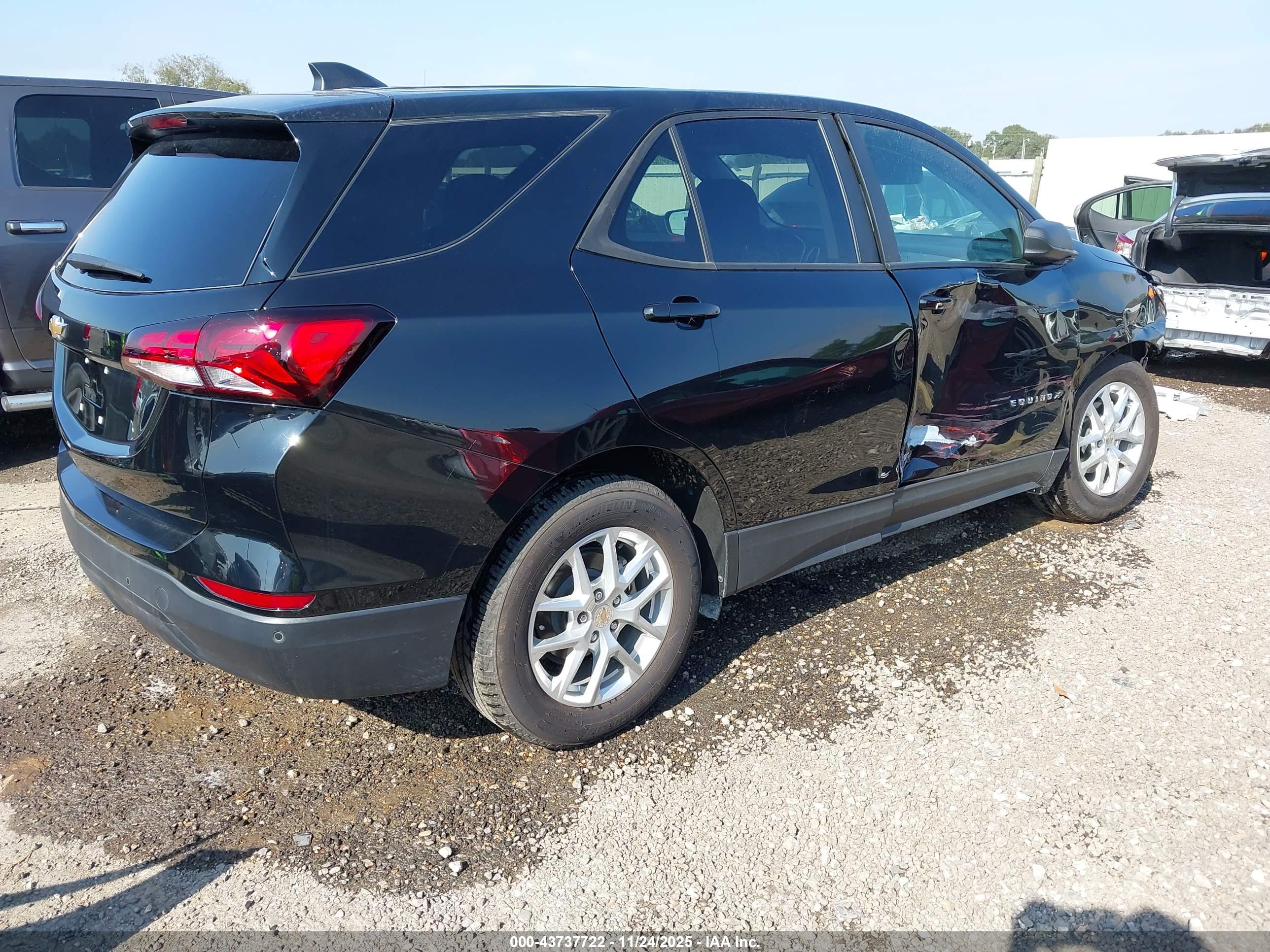 CHEVROLET EQUINOX image 4