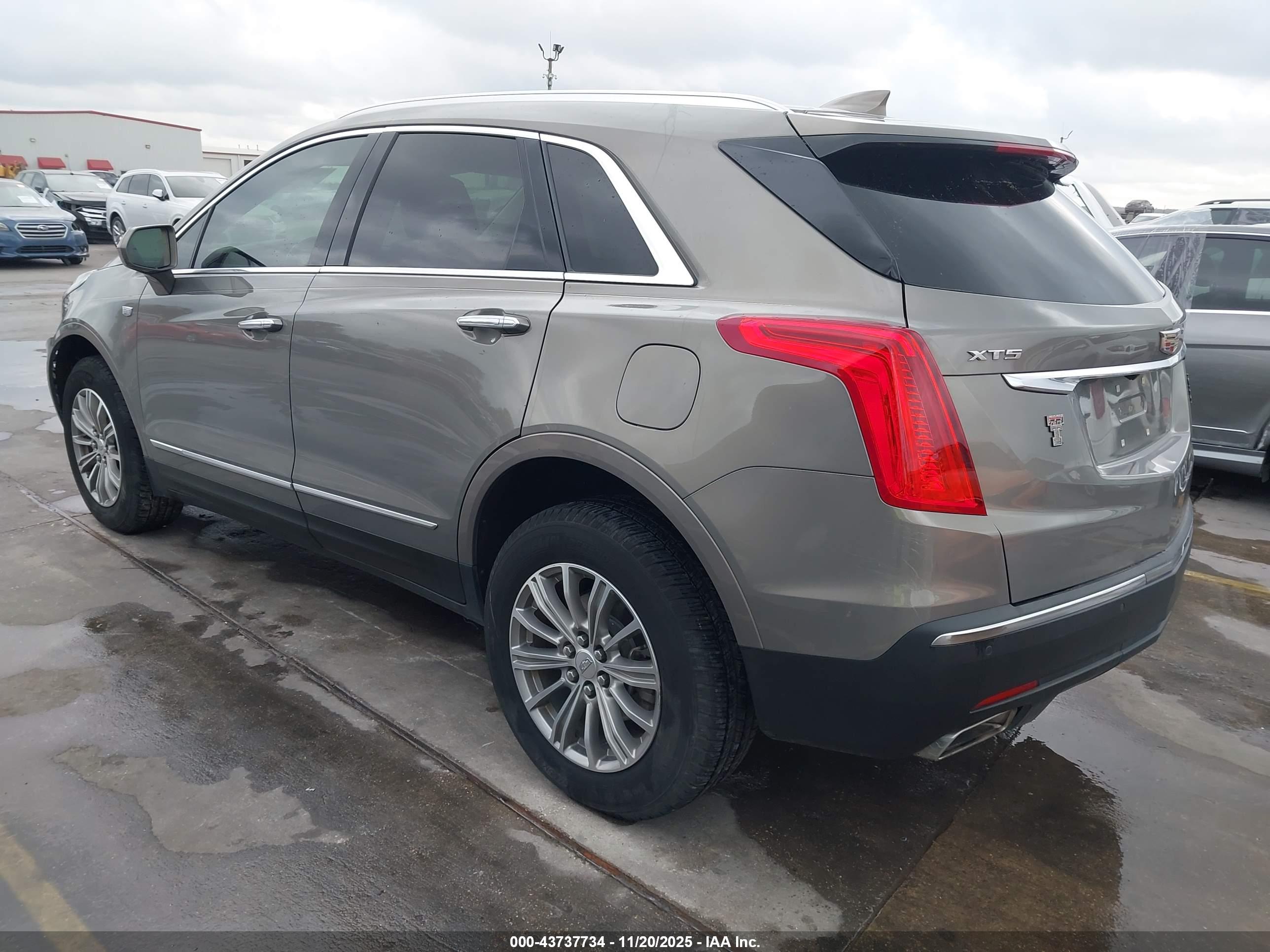 CADILLAC XT5 image 3