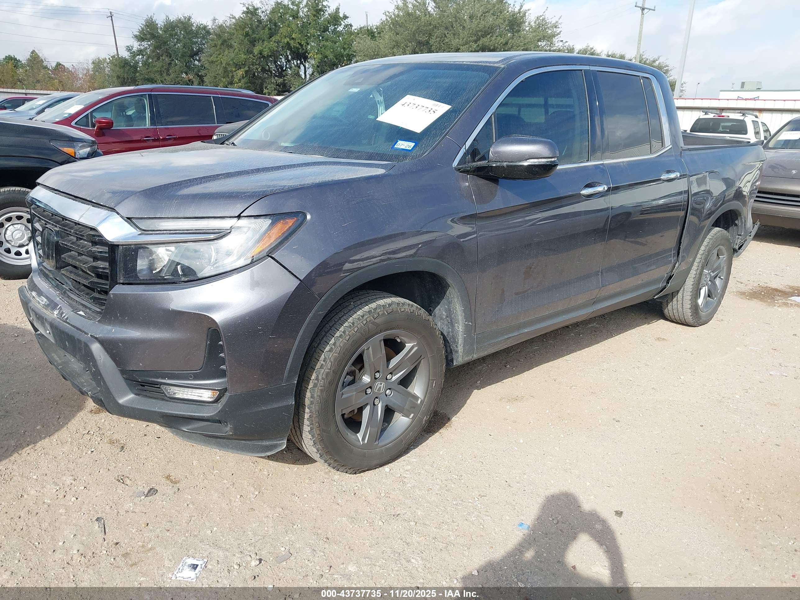HONDA RIDGELINE image 2