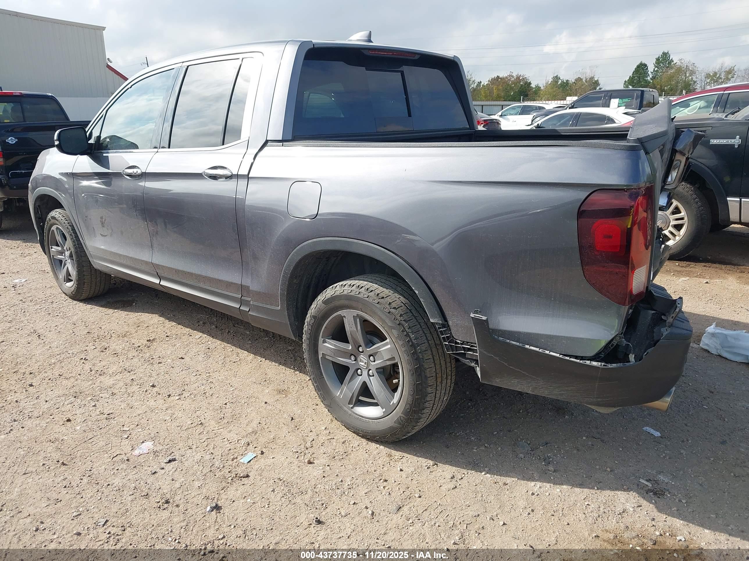 HONDA RIDGELINE image 3