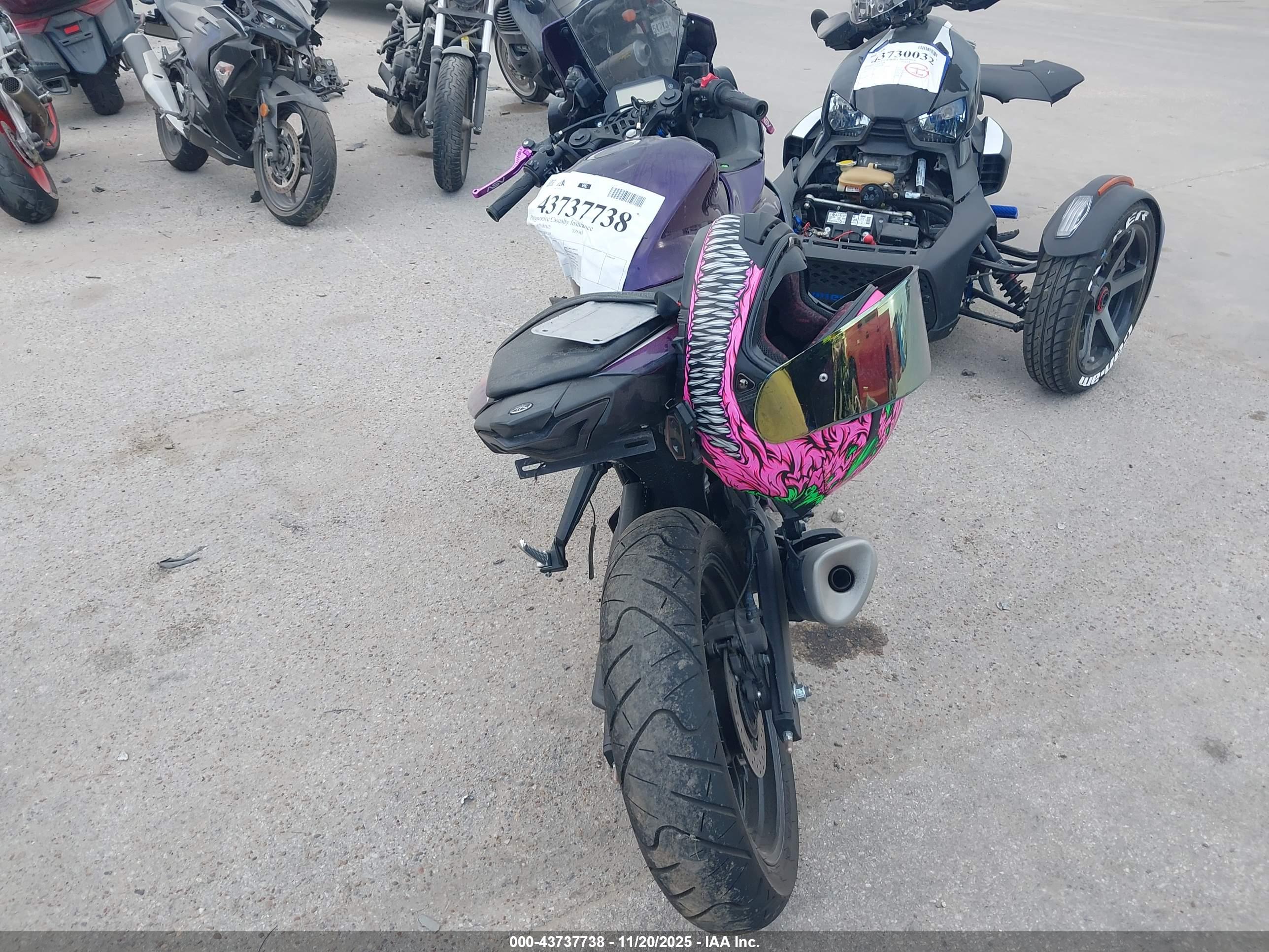 YAMAHA YZFR3 image 6