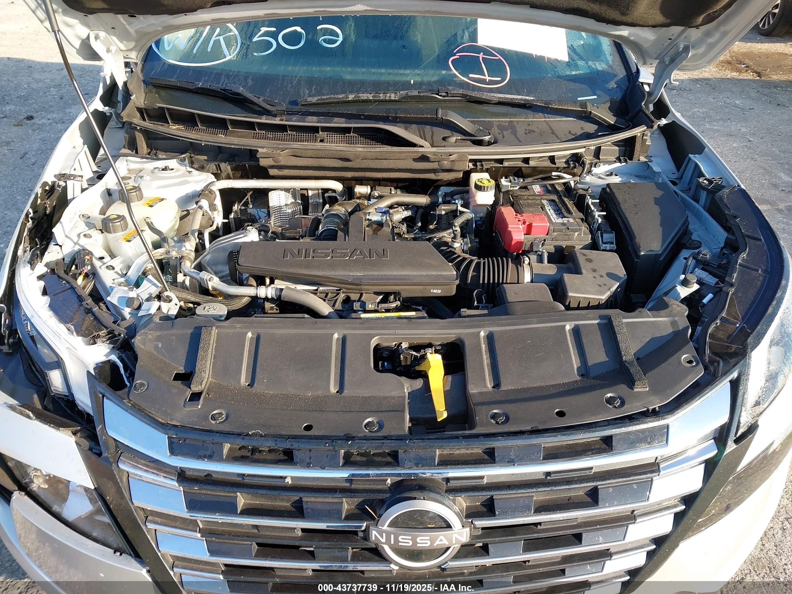 NISSAN ROGUE image 10