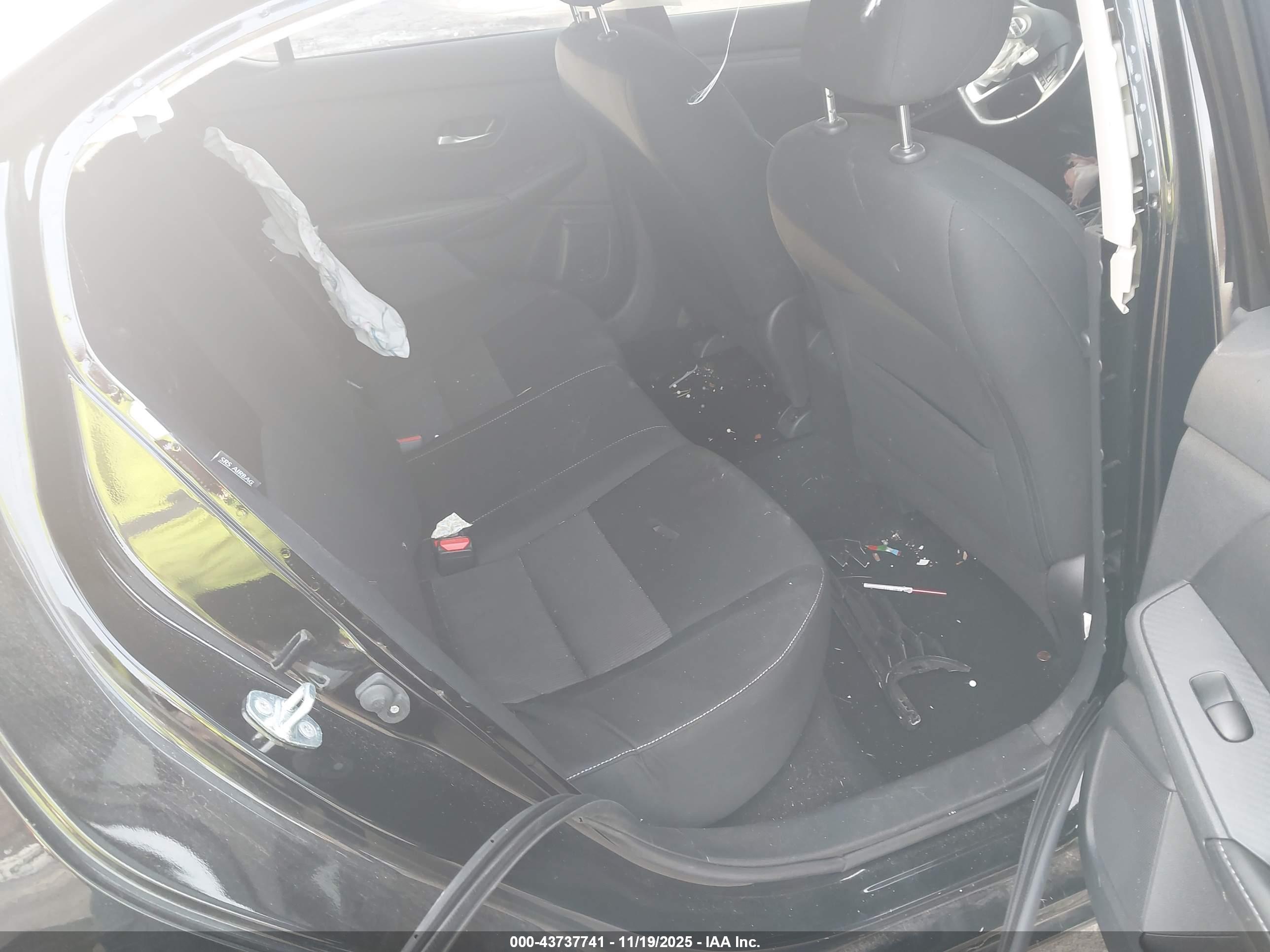 NISSAN SENTRA image 8