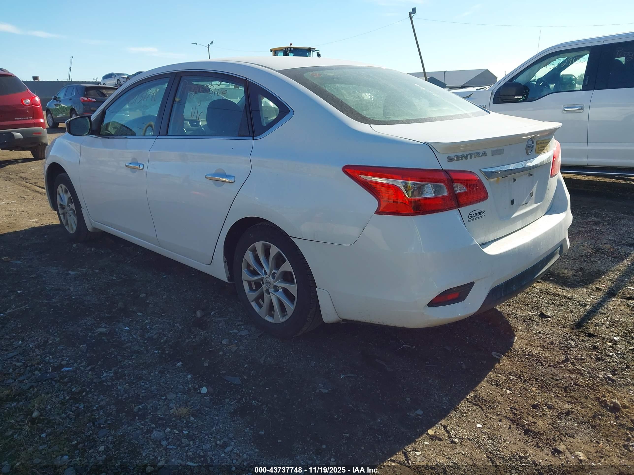 NISSAN SENTRA image 3