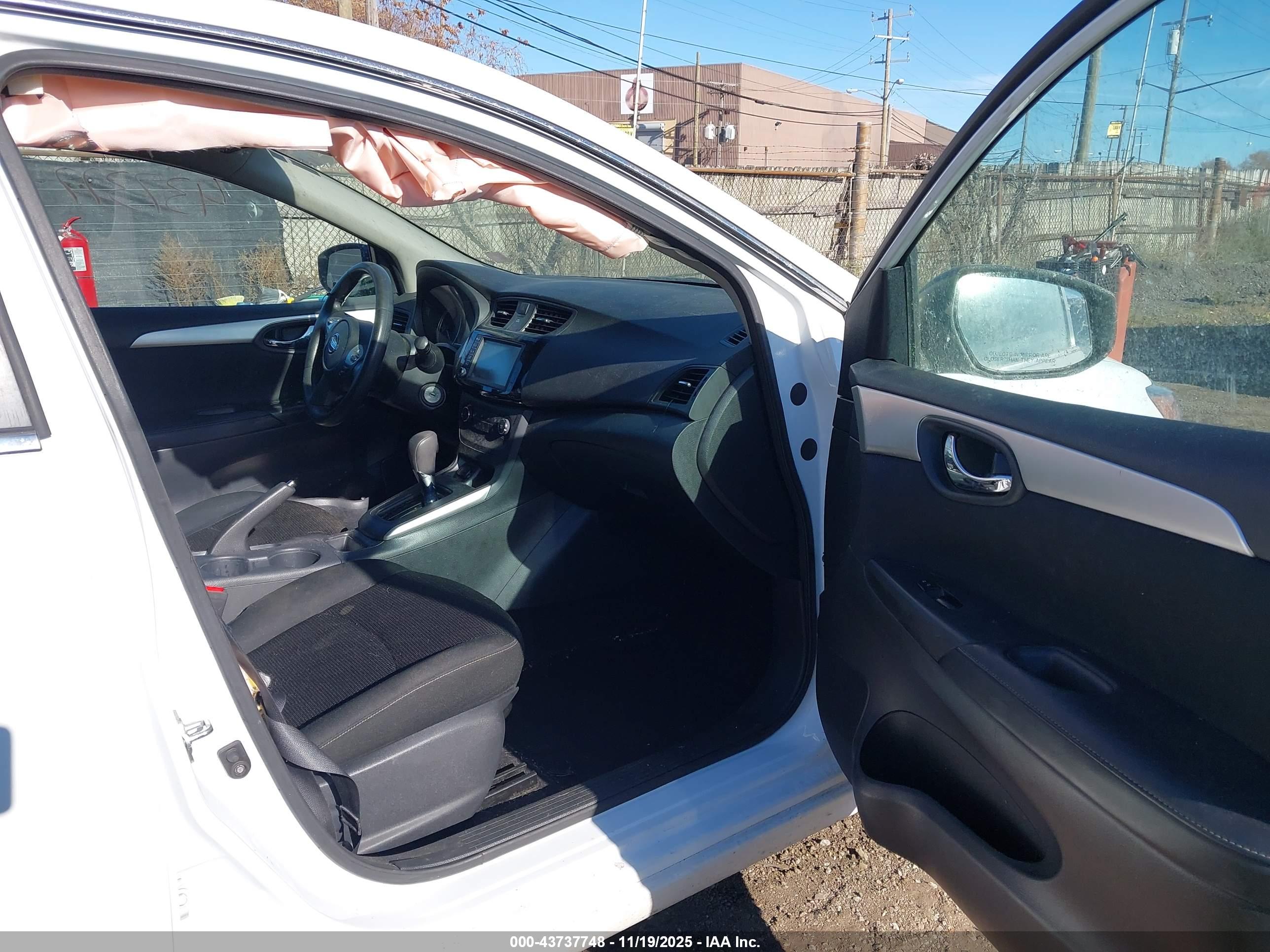 NISSAN SENTRA image 5