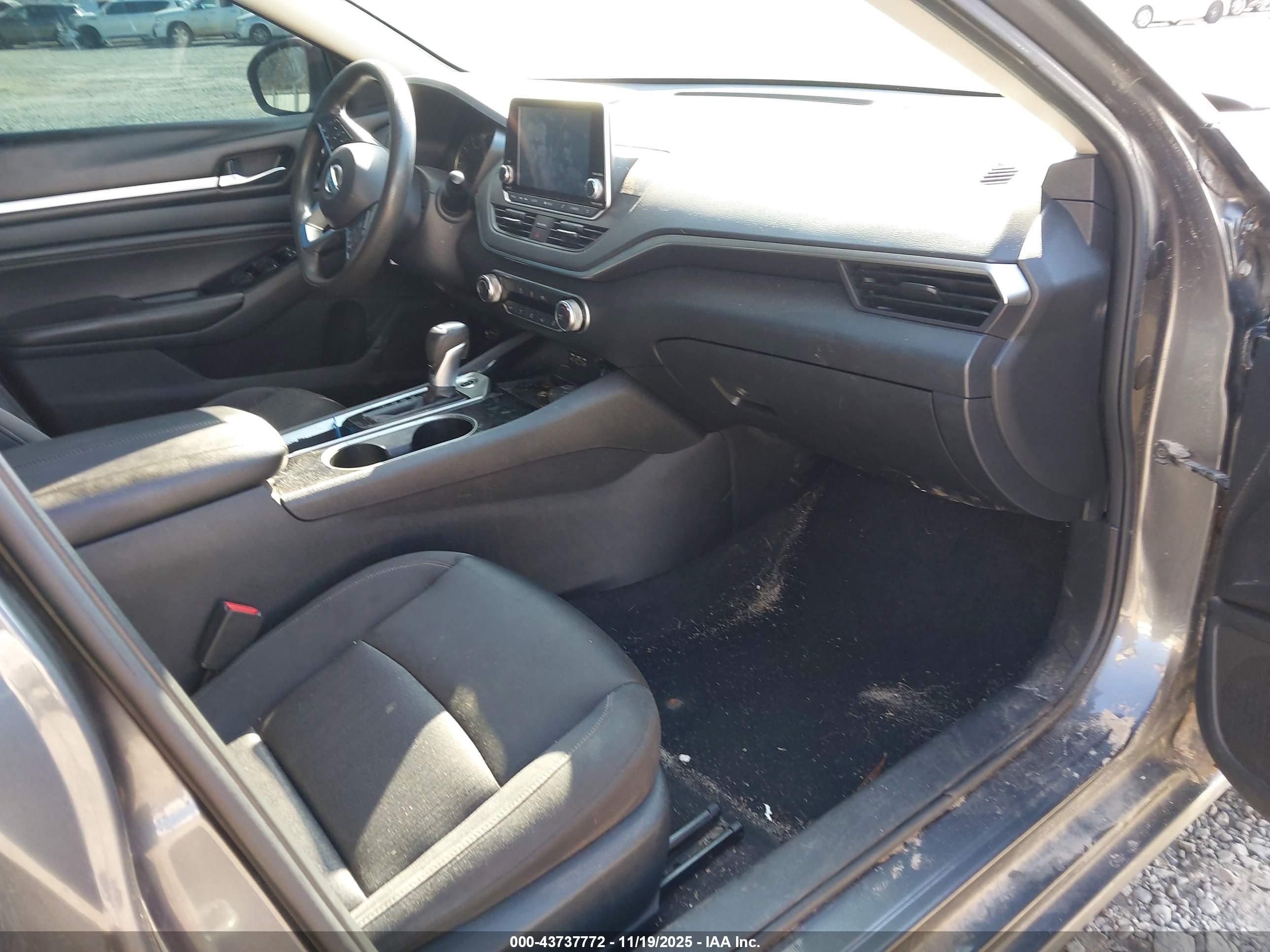 NISSAN ALTIMA image 5