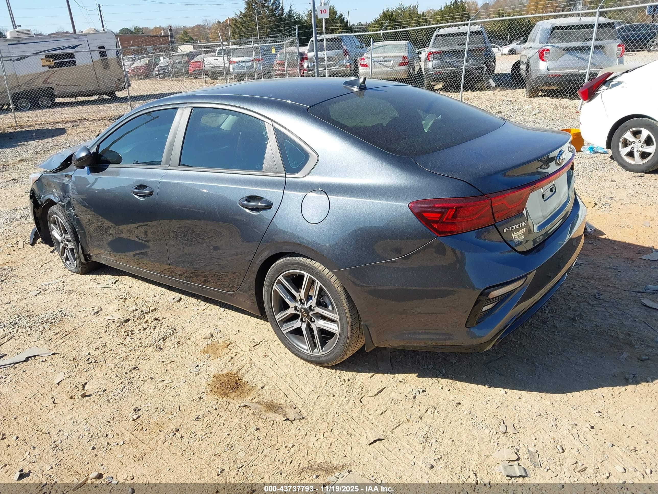 KIA FORTE image 3