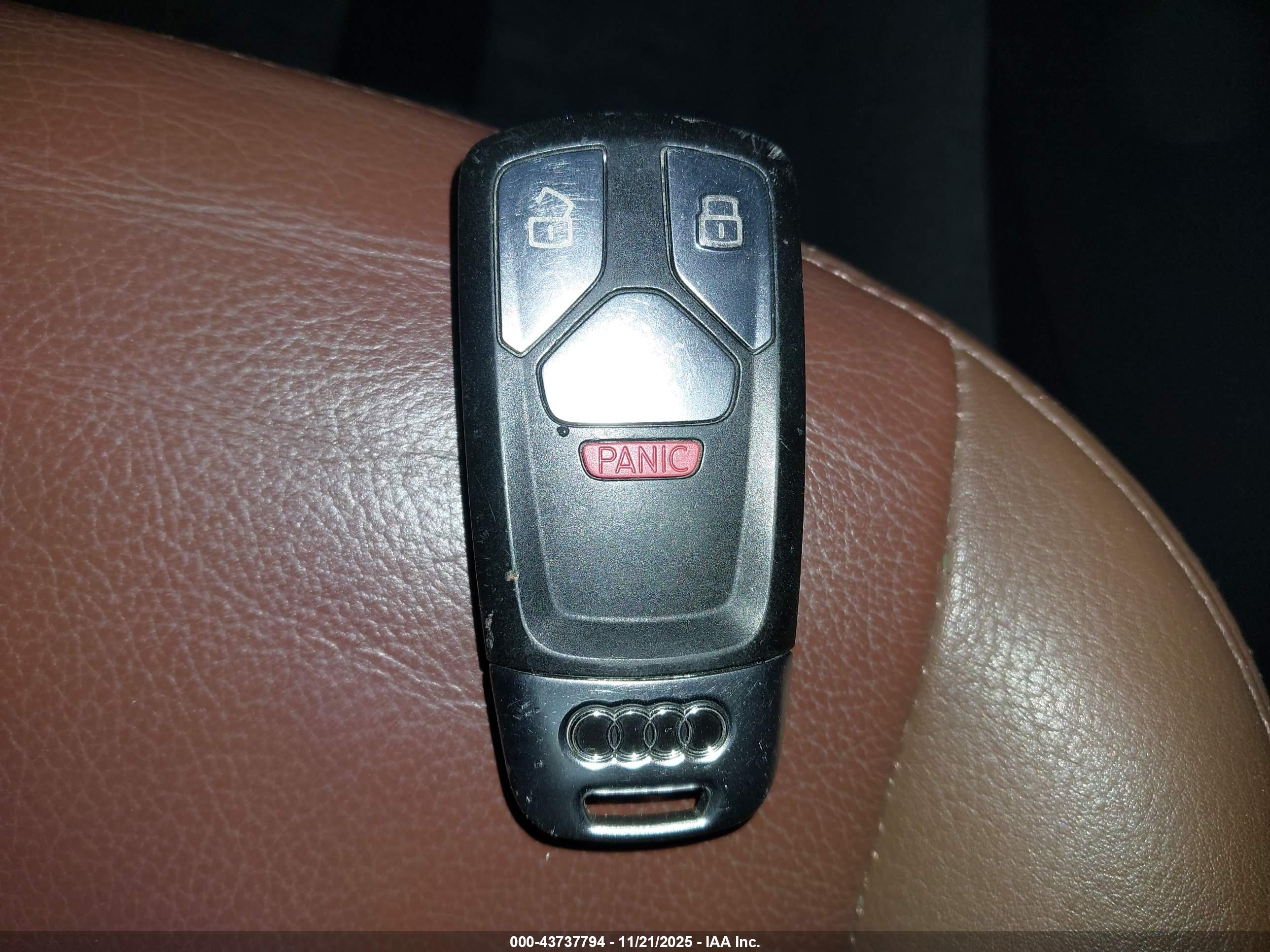 AUDI Q7 image 11