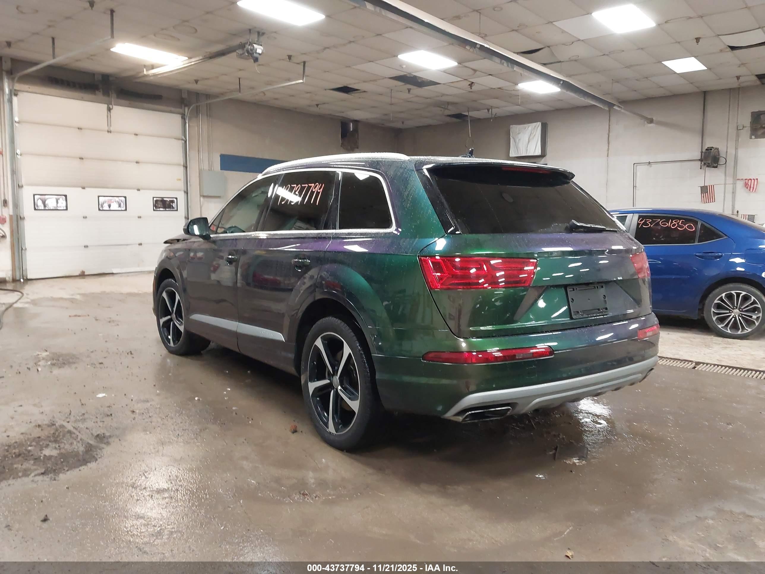 AUDI Q7 image 3