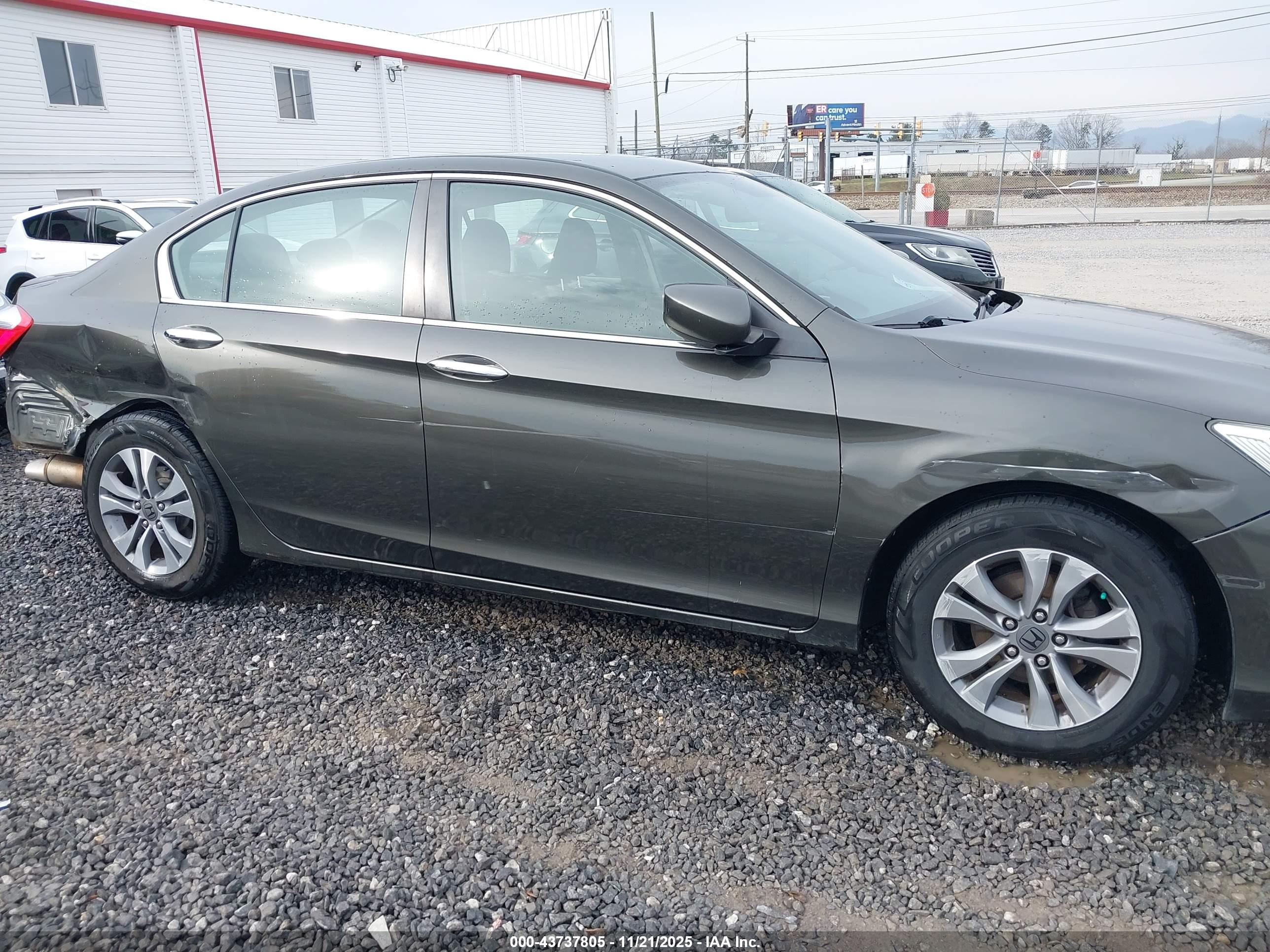 HONDA ACCORD image 6