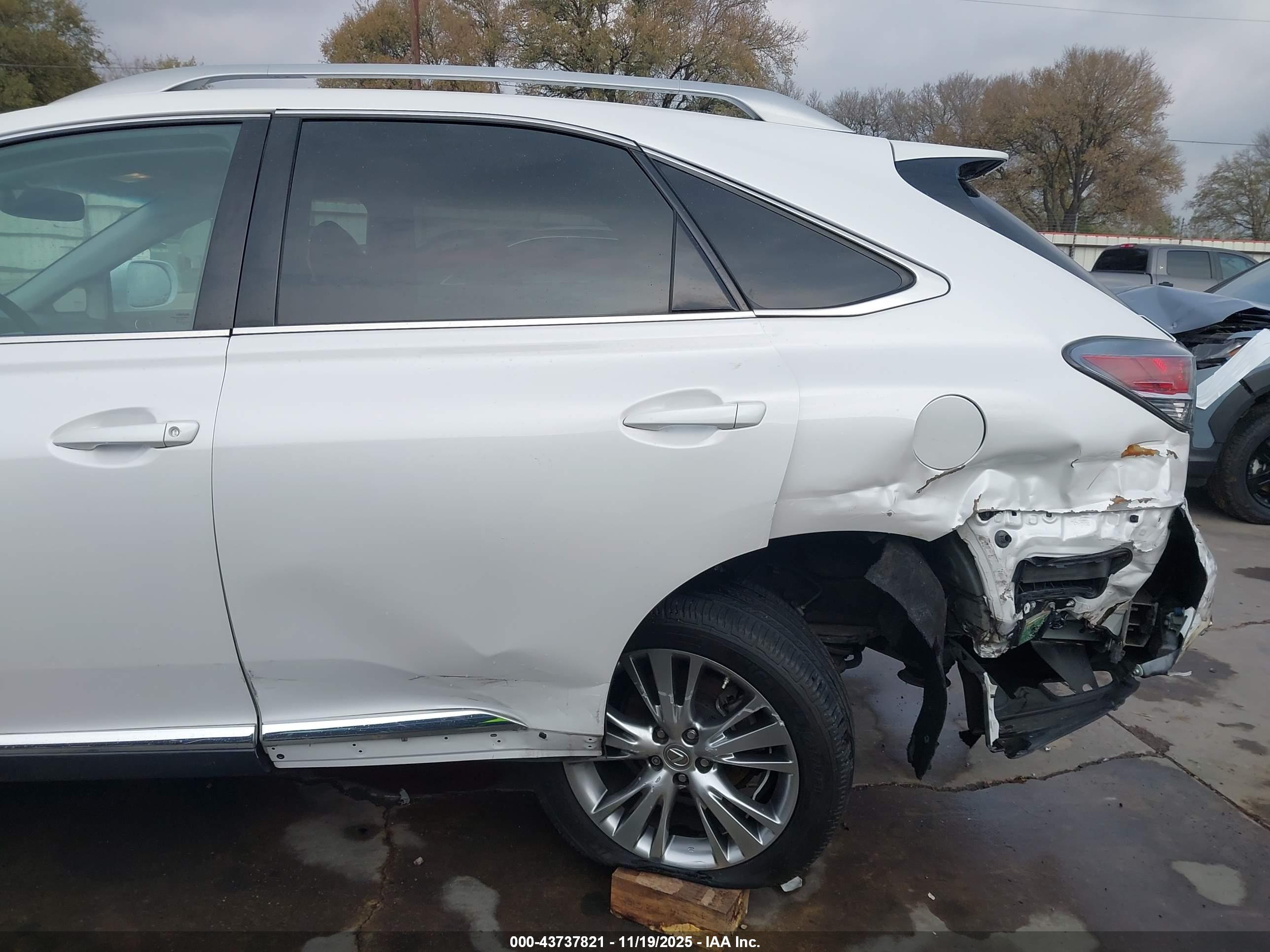 LEXUS RX image 6