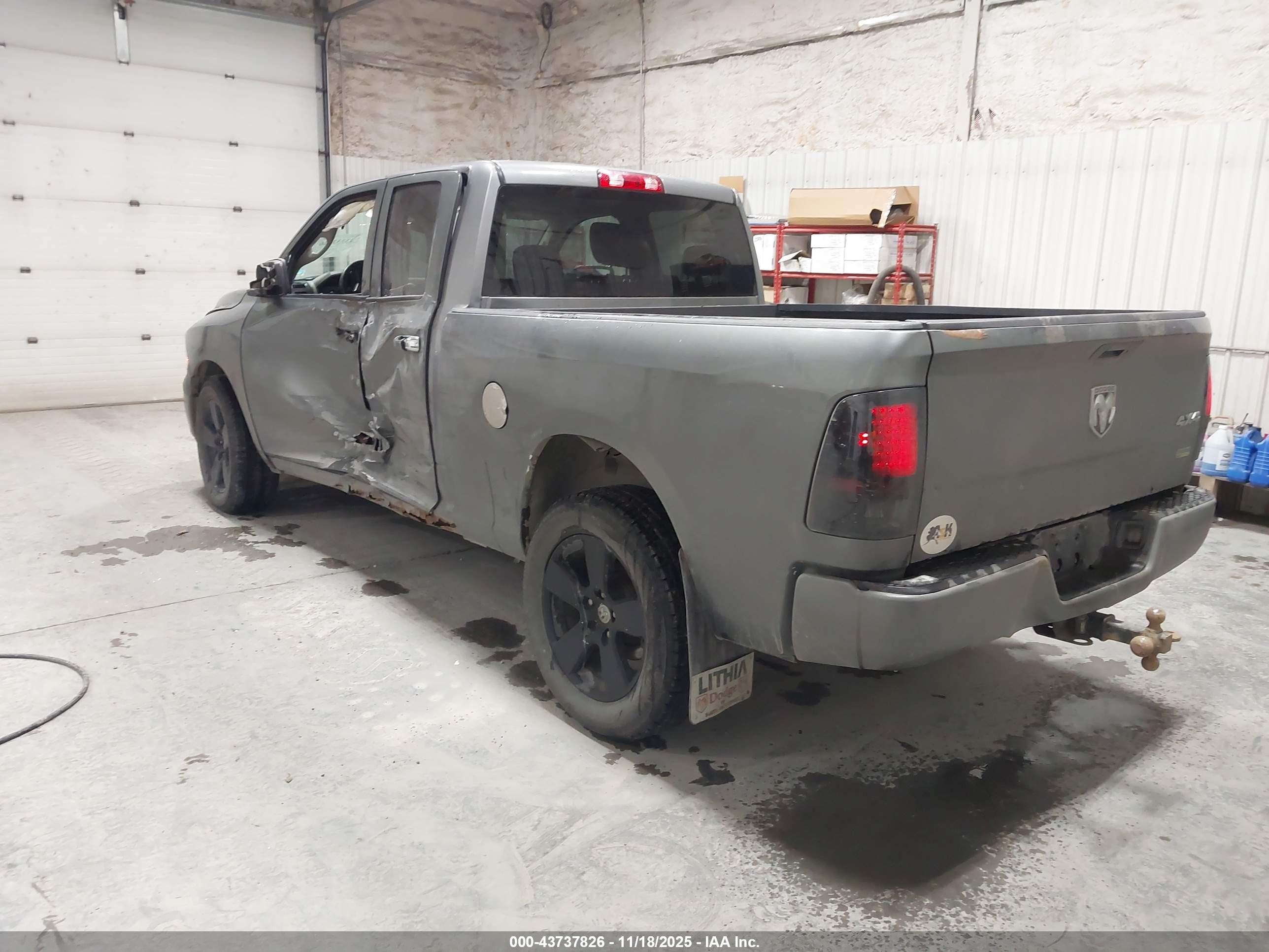 DODGE RAM image 3