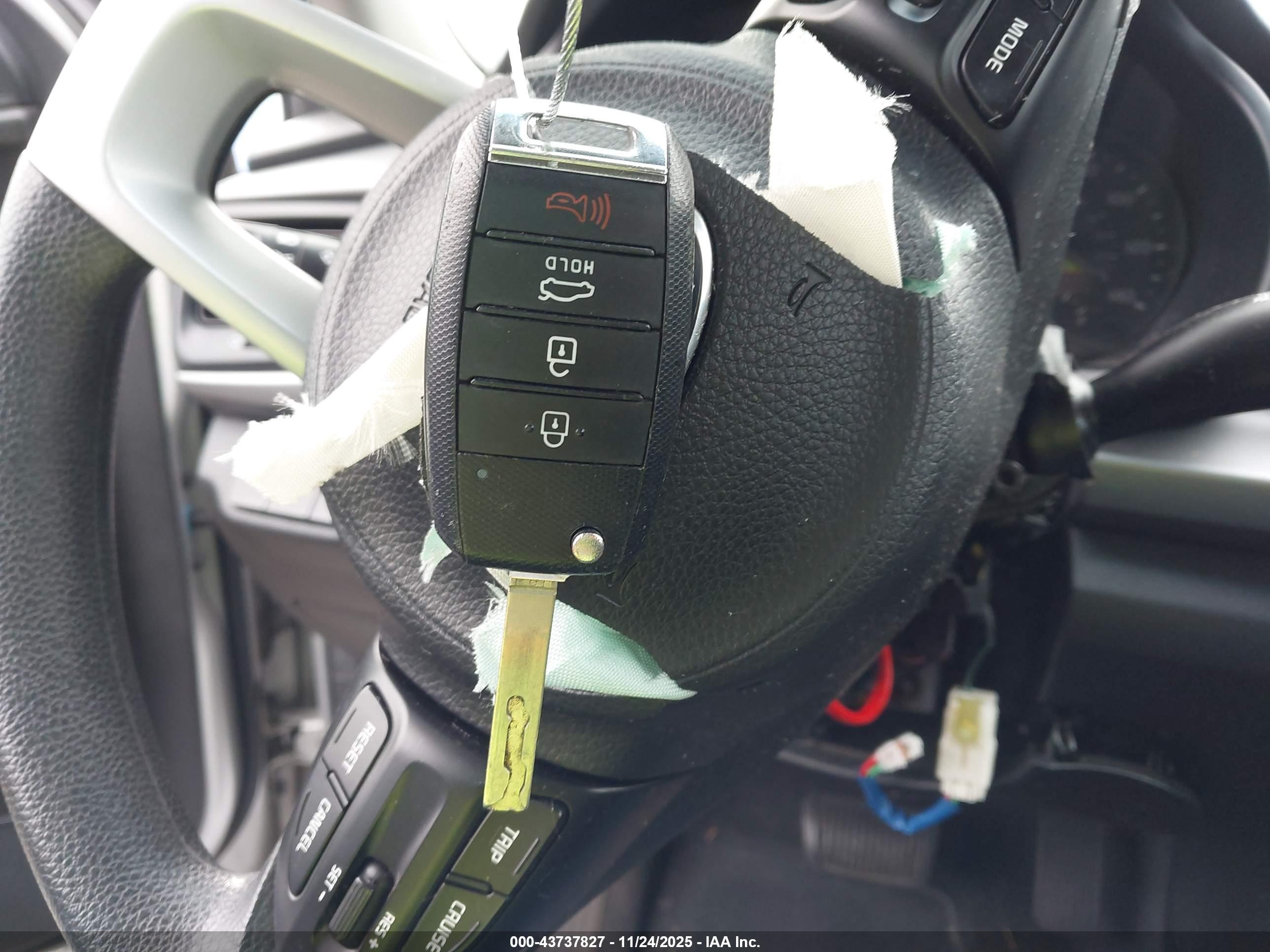KIA RIO image 11