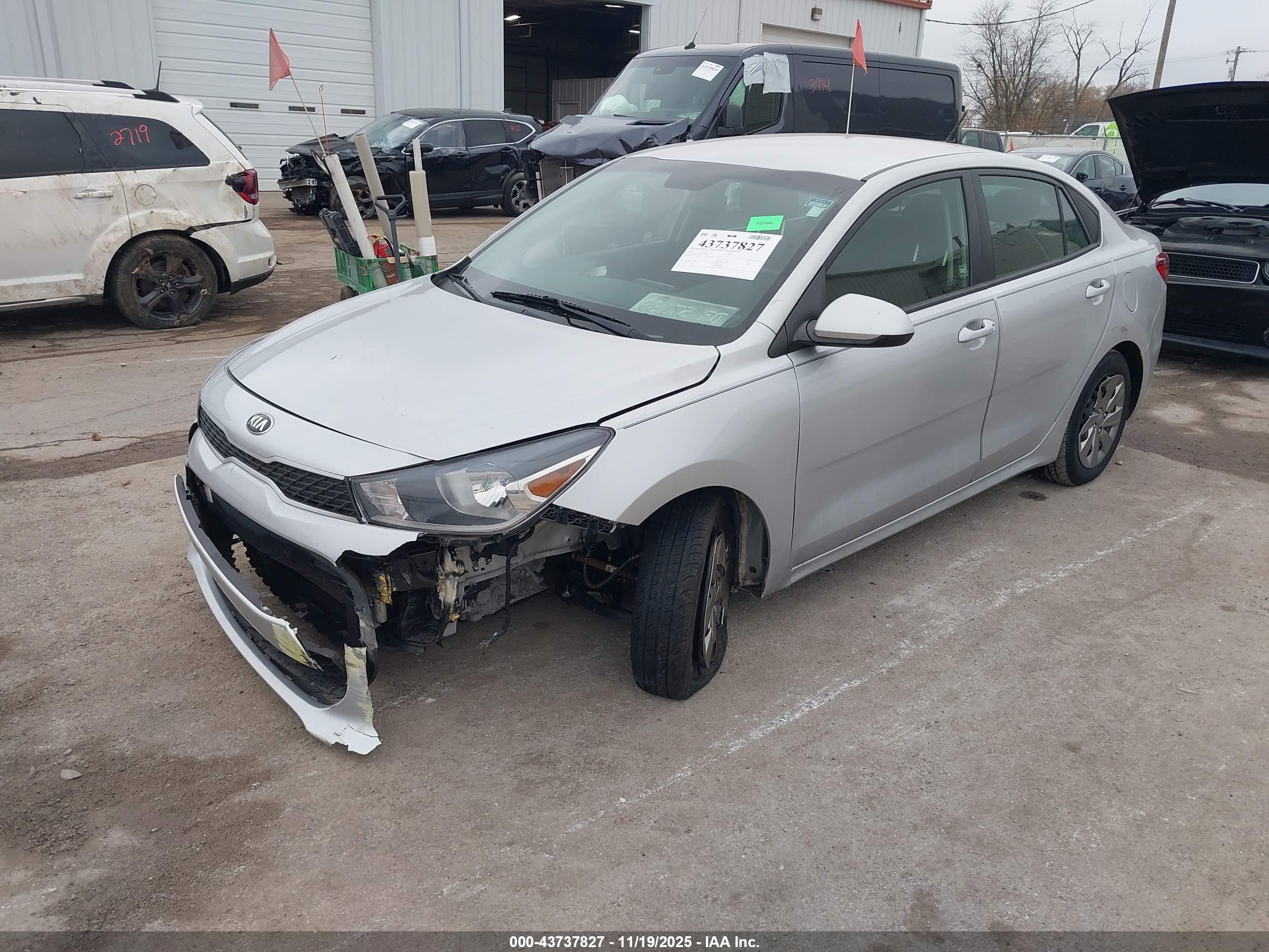 KIA RIO image 2