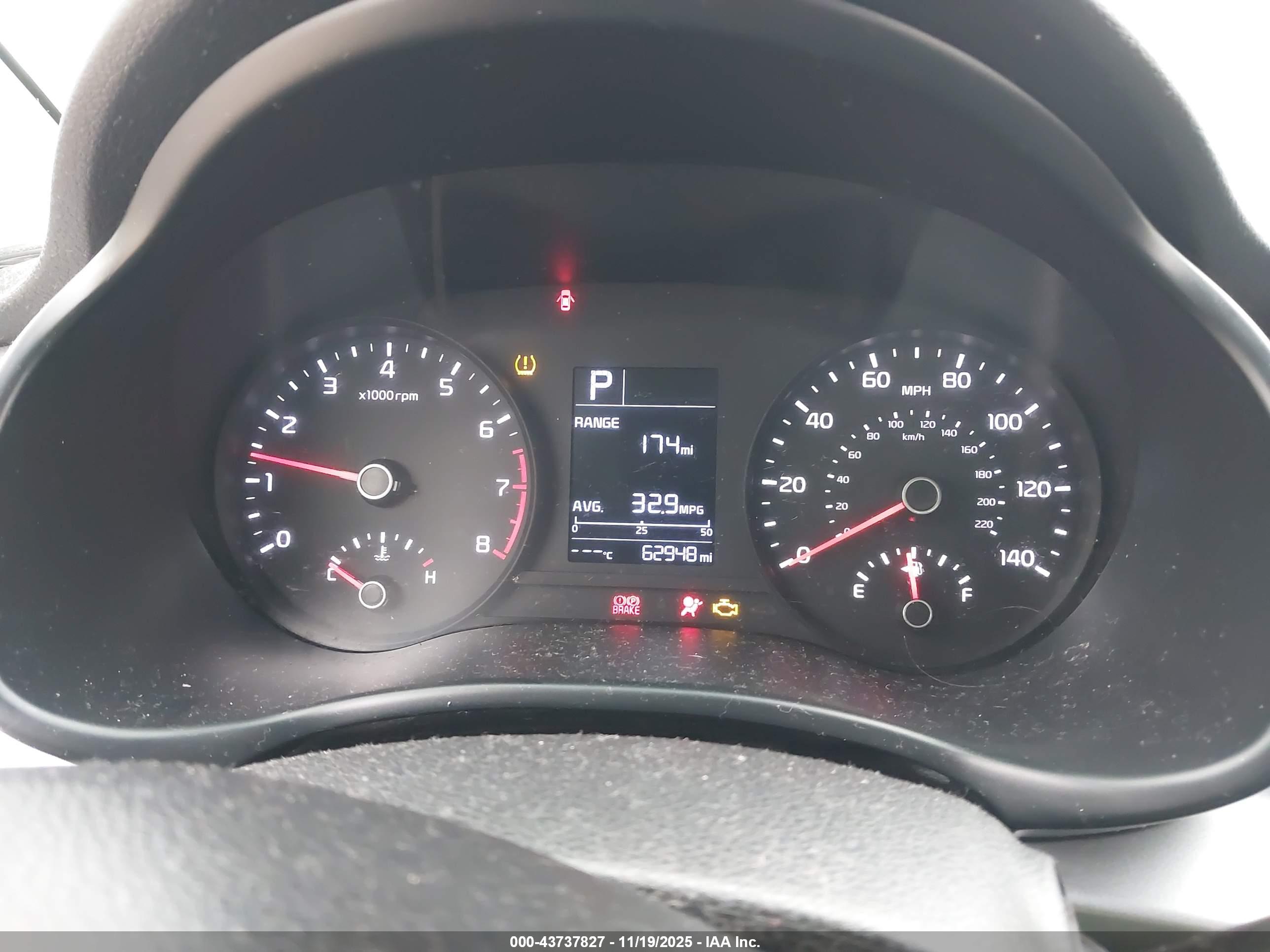 KIA RIO image 7