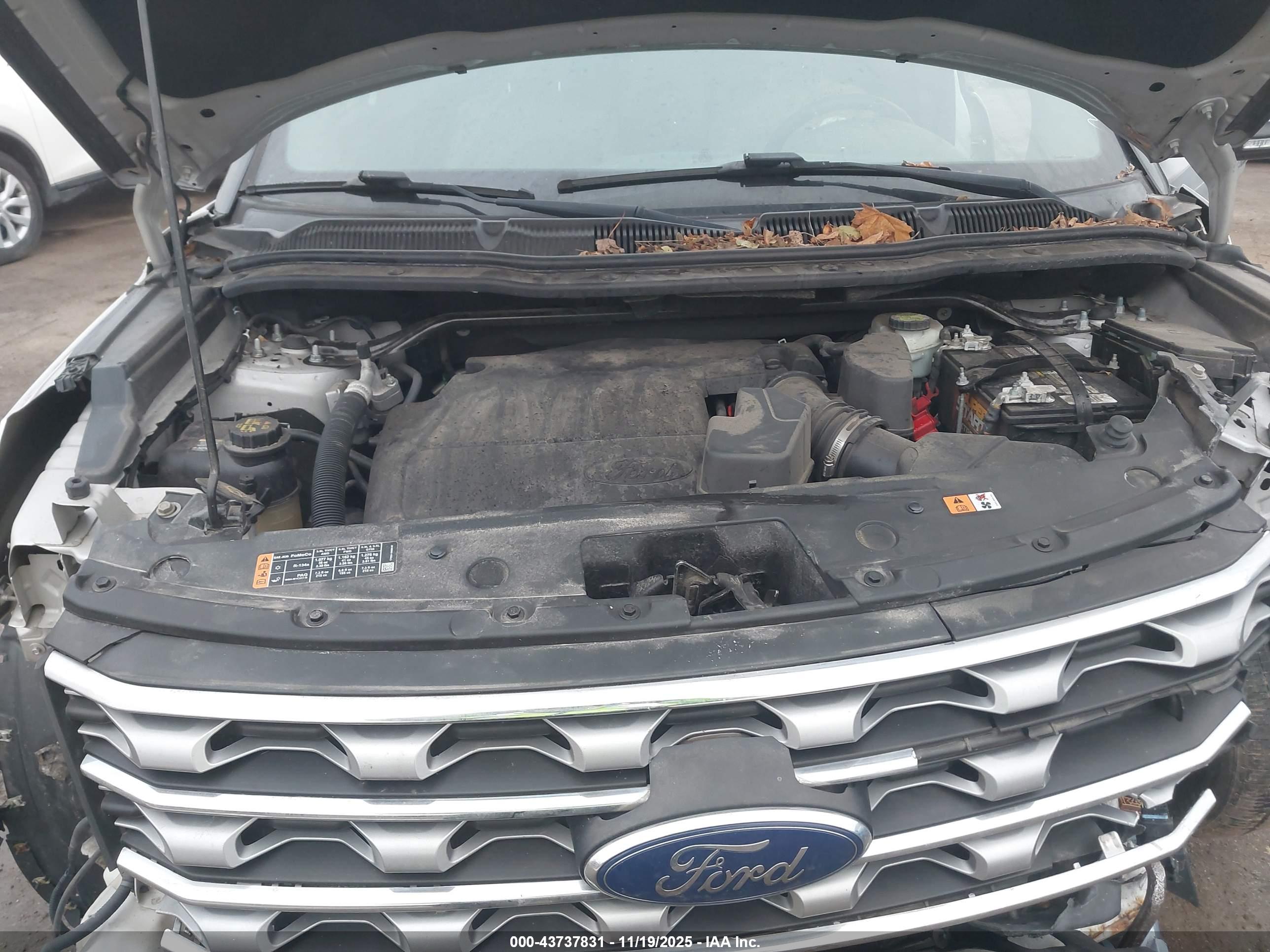 FORD EXPLORER image 10